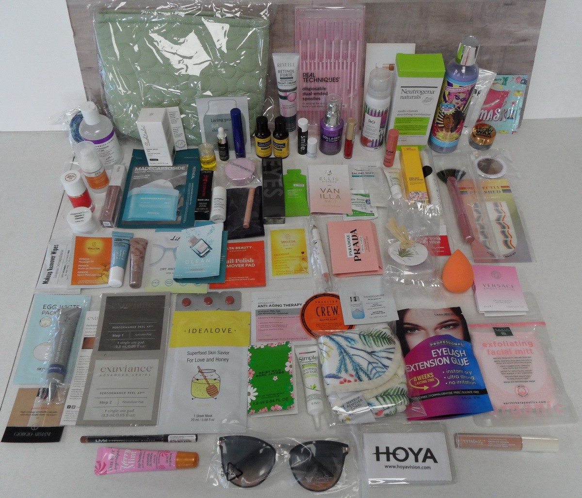 75+ PCS MAKEUP SKINCARE HAIR BEAUTY PERFUME DELUXE LUXURY FULL SAMPLE TRAVEL LOT