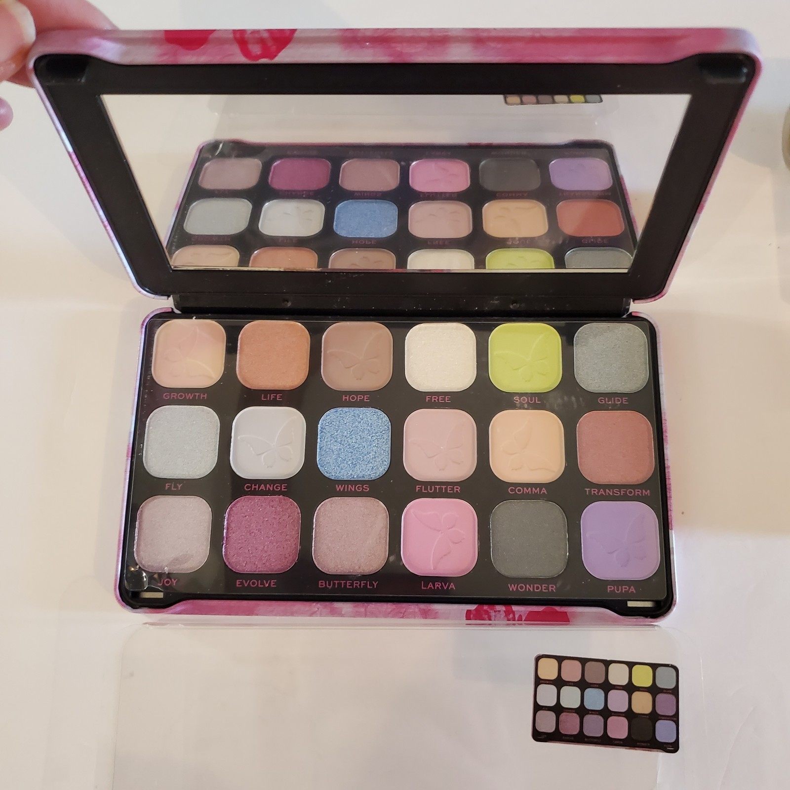 New 8 Piece Makeup Lot Eyeshadow, Concealer, Foundation, Lip Gloss, Highlighter
