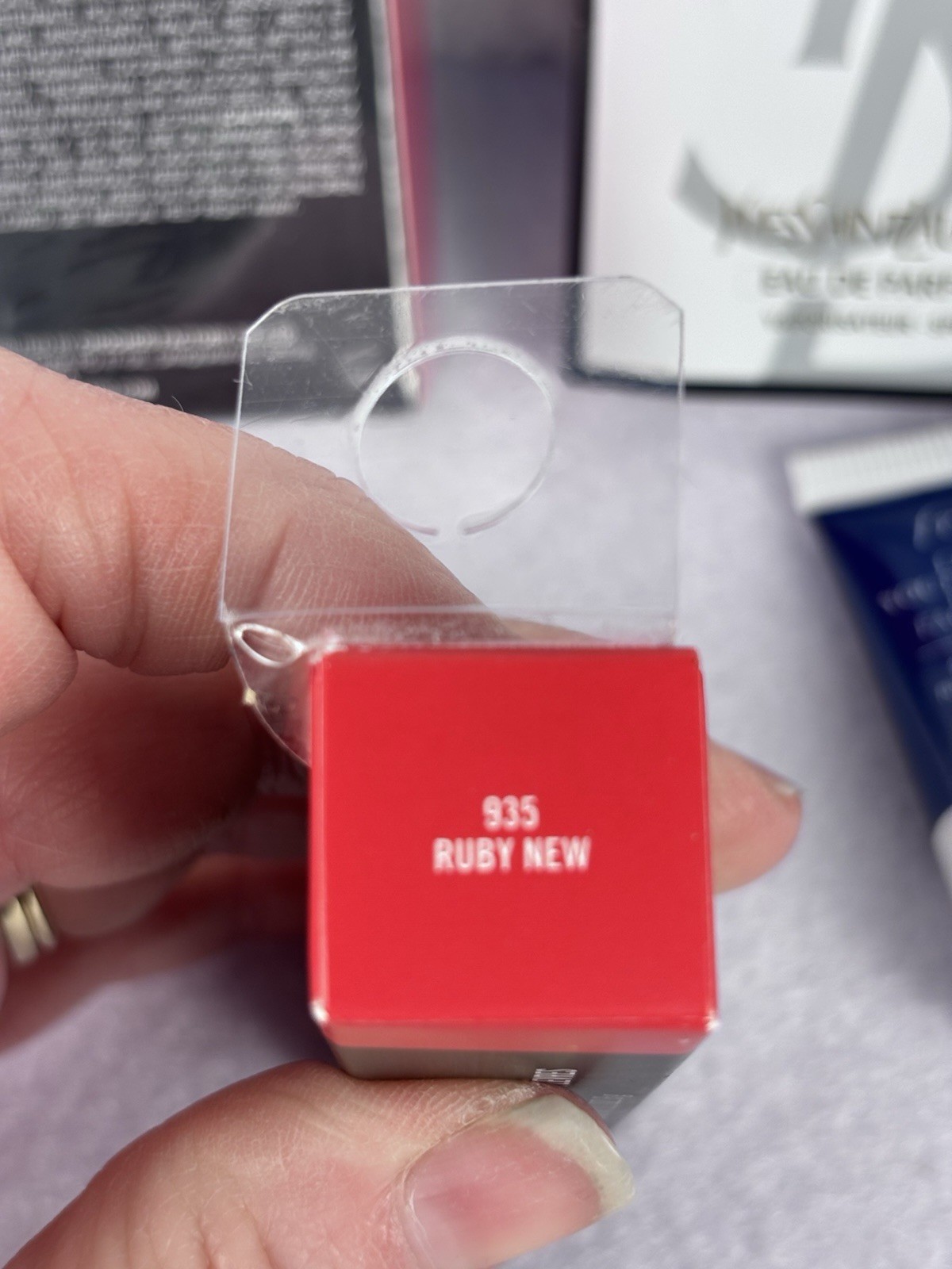 7 Mini Beauty Products -MAC, Version 22, Dolce &Gabbana, Tatcha And More