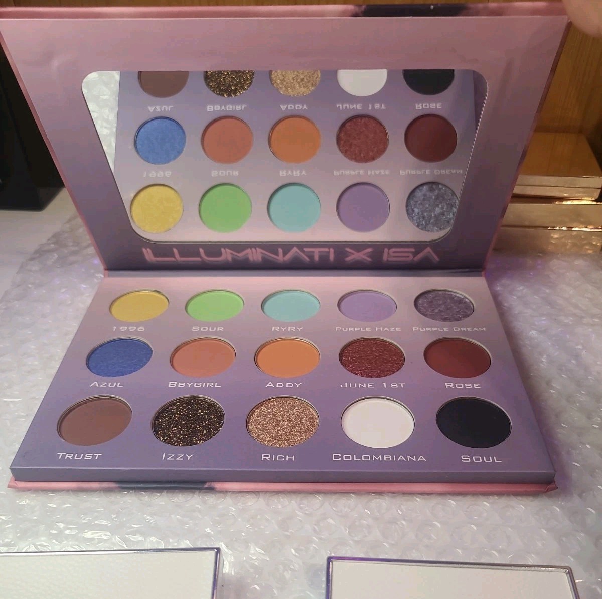 Wholesale MAKEUP Lot Eyeshadow Bundle Lot of 3 PCS