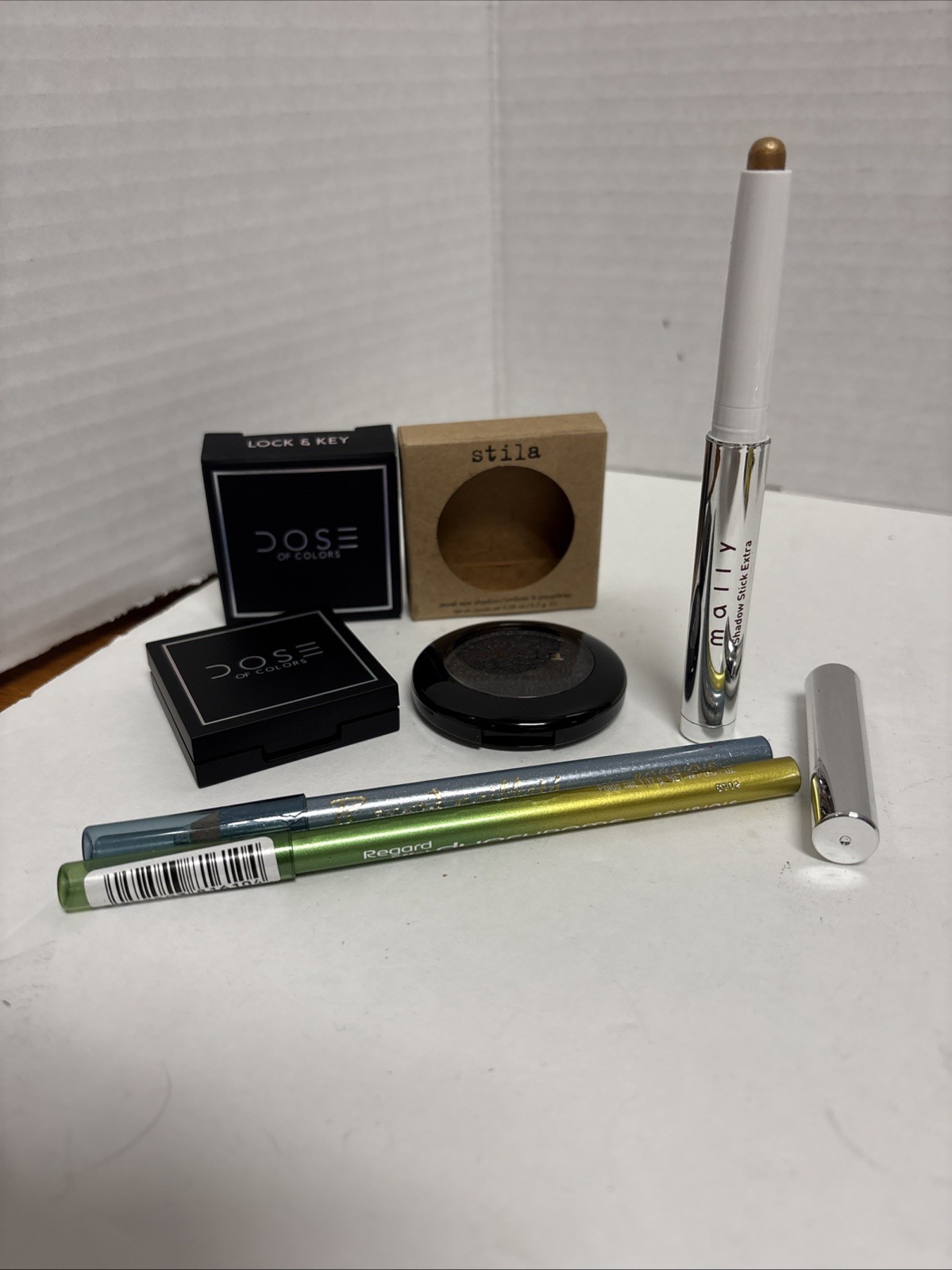 Eye Makeup Set! Dose Lock & Key, Stila Black, Mally Gold Bonus Liners
