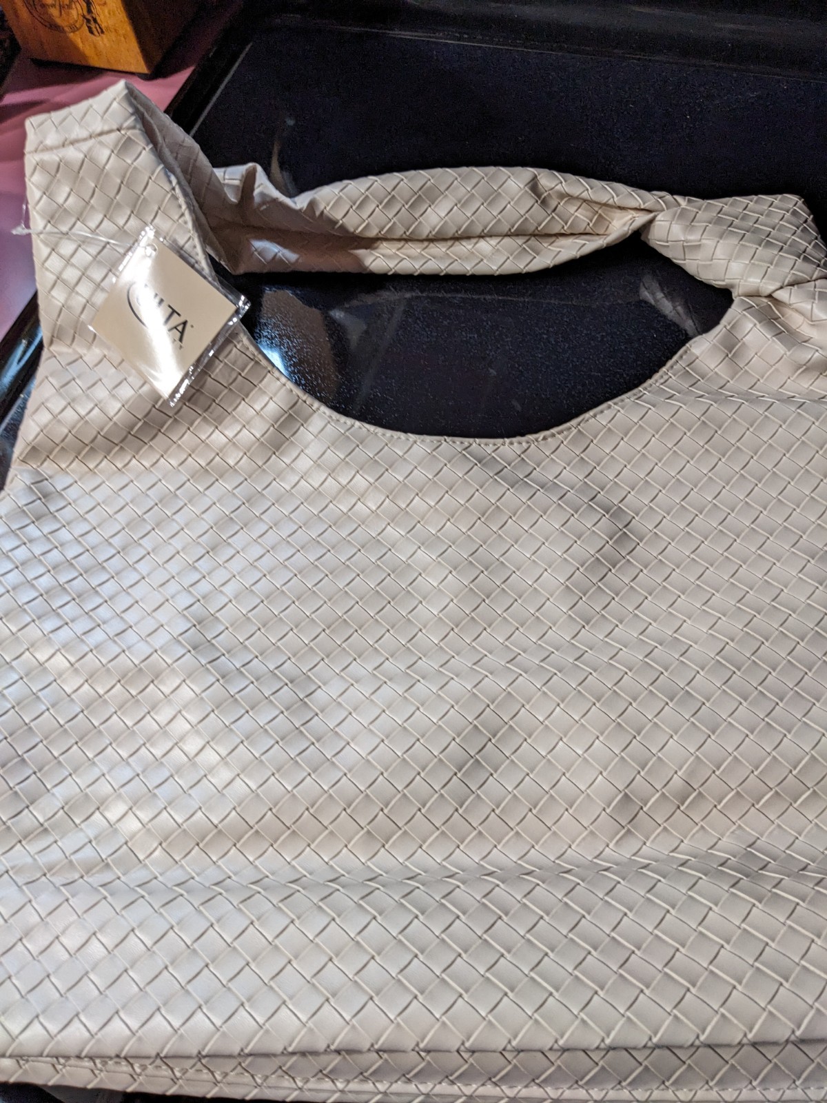 Ulta White Summer Tote Women’s Beauty Collection Face,Hair, Creams, Mist & Lips