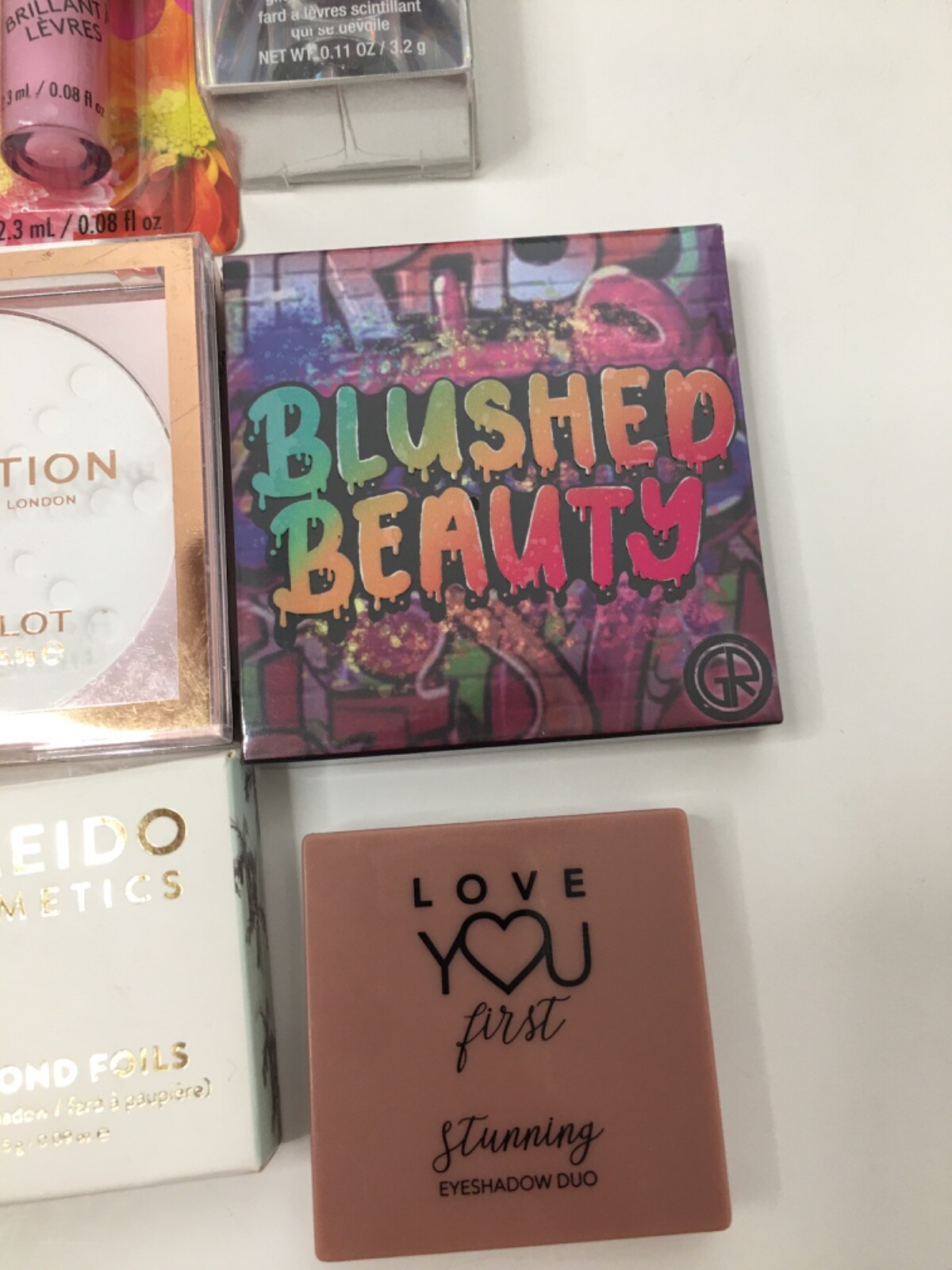 Mixed lot of 14 make up lip,eye,blush,nail