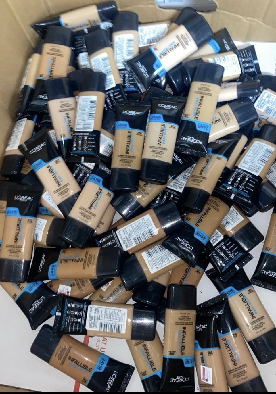 L’Oréal Paris Infallible Pro-Glow 24HR Hydrating SPF 15 Mixed Lot 1.0 fl oz