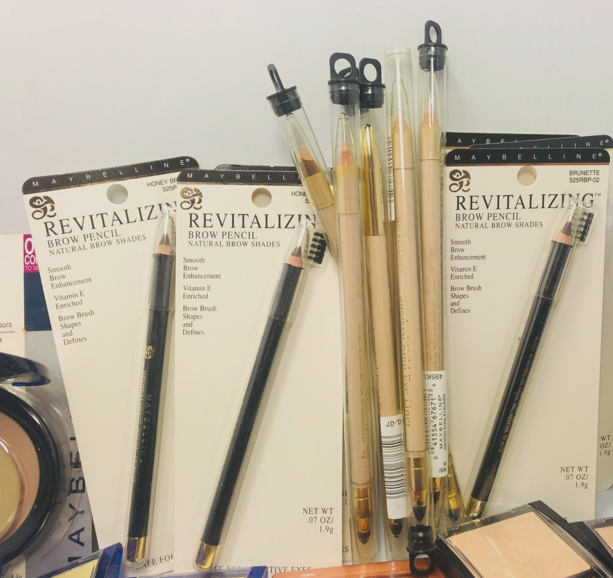 New HUGE 100 PC MAYBELLINE Makeup Lot **RARE HARD-TO-FIND ITEMS **GREAT DEAL!