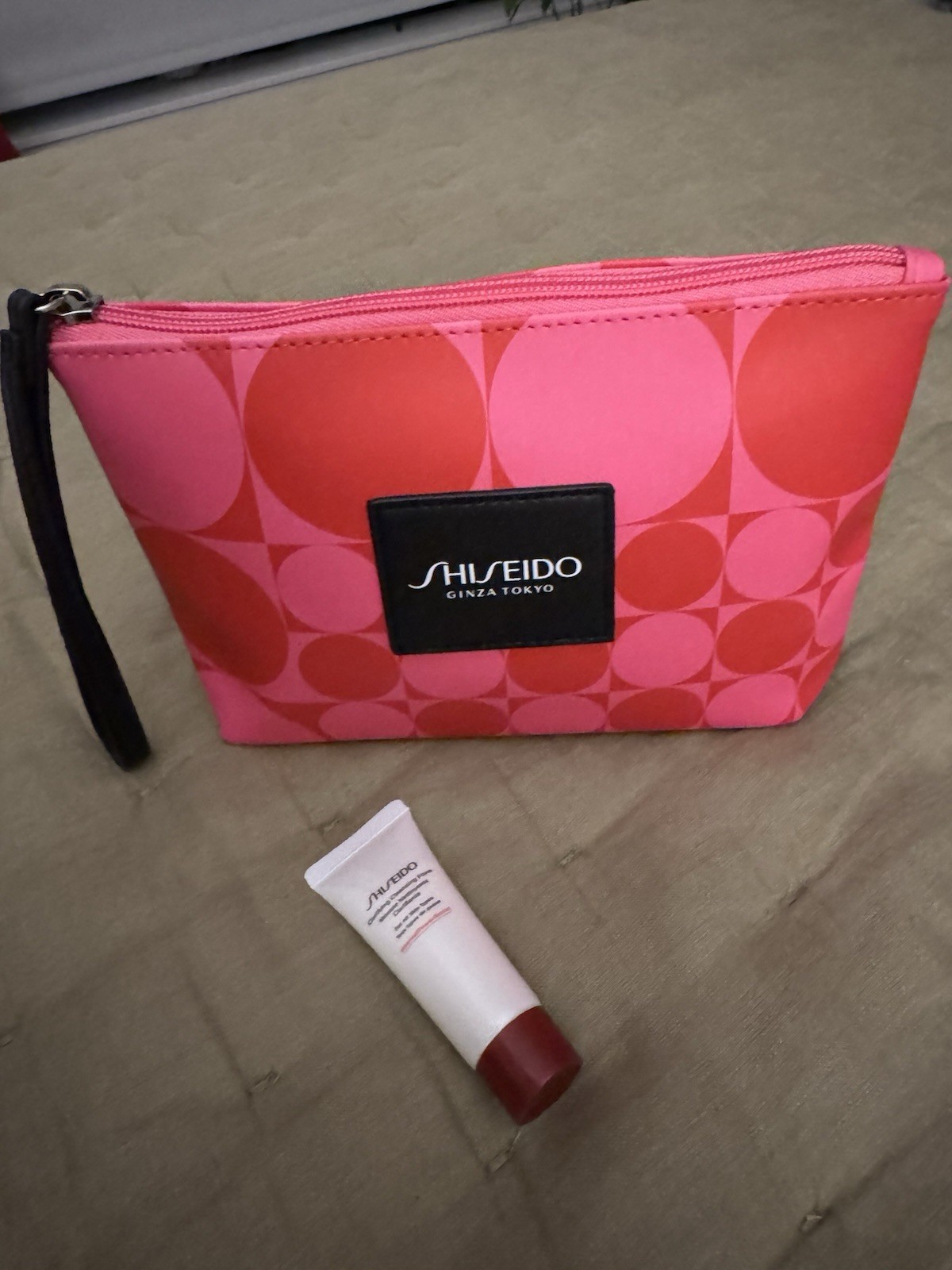 2 Pcs NEW SHISEIDO MAKE UP SET BAG And CLEANSER Cleansing Foam Mousse