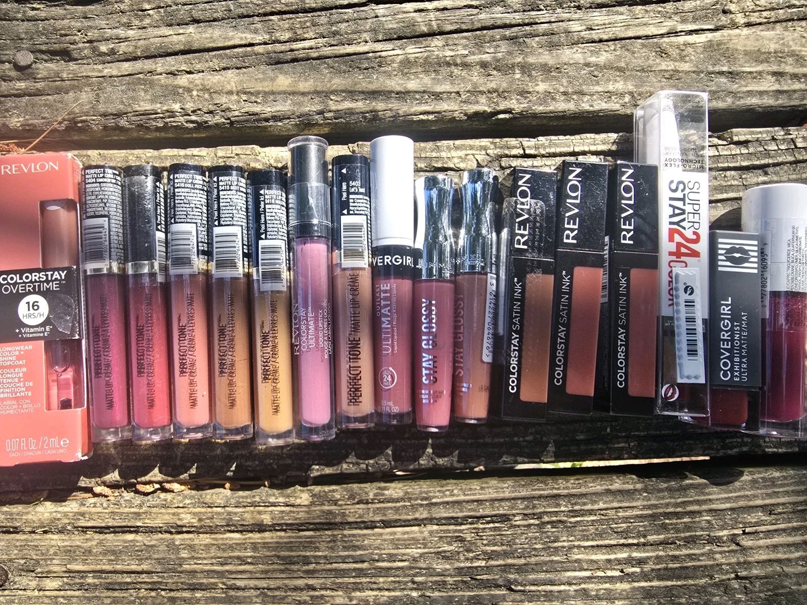 LOT 26 NEW LIPSTICKS LIP GLOSS STAIN BALM REVLON COVERGIRL RIMMEL