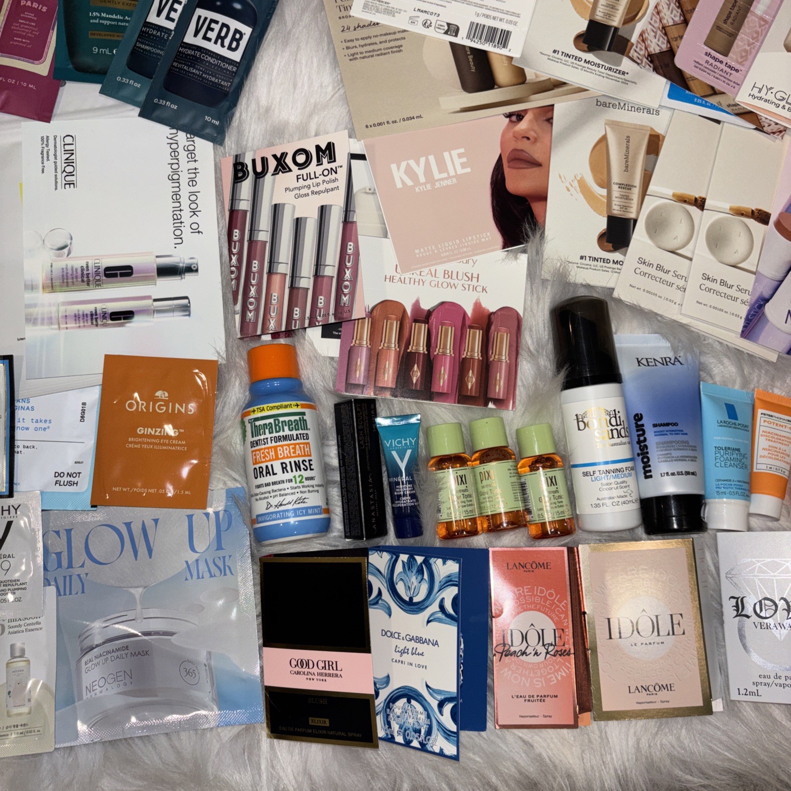 100 Pc Skincare, Fragrance, Hair Lot – Foil Packets & Deluxe Samples – All Shown