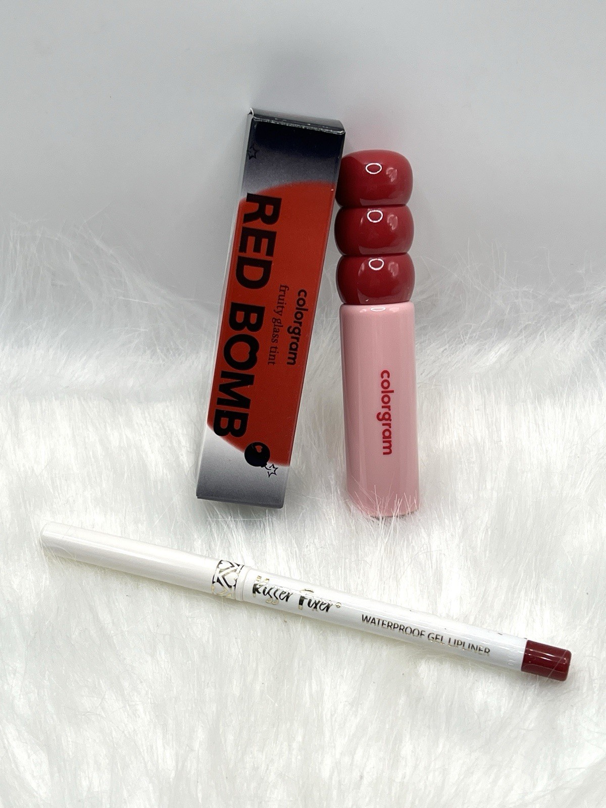 Colorgram RED BOMB 17 Ticking Apple + Belle Beauty TRUE RED Kisser Fixer Lip Duo