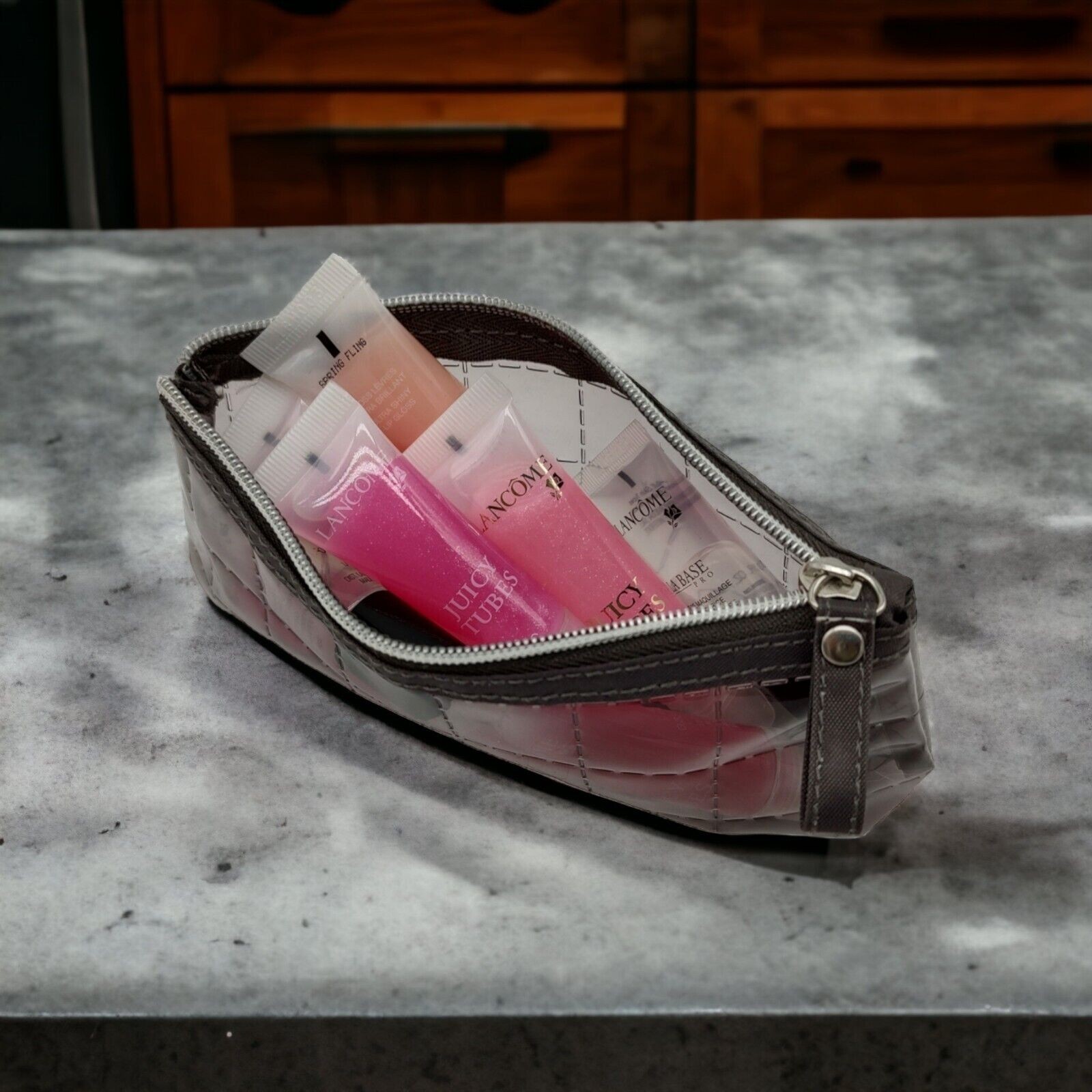 Lancôme Juicy Tube Travel Lot with LA Base Perfecting Primers and Make-Up Pouch