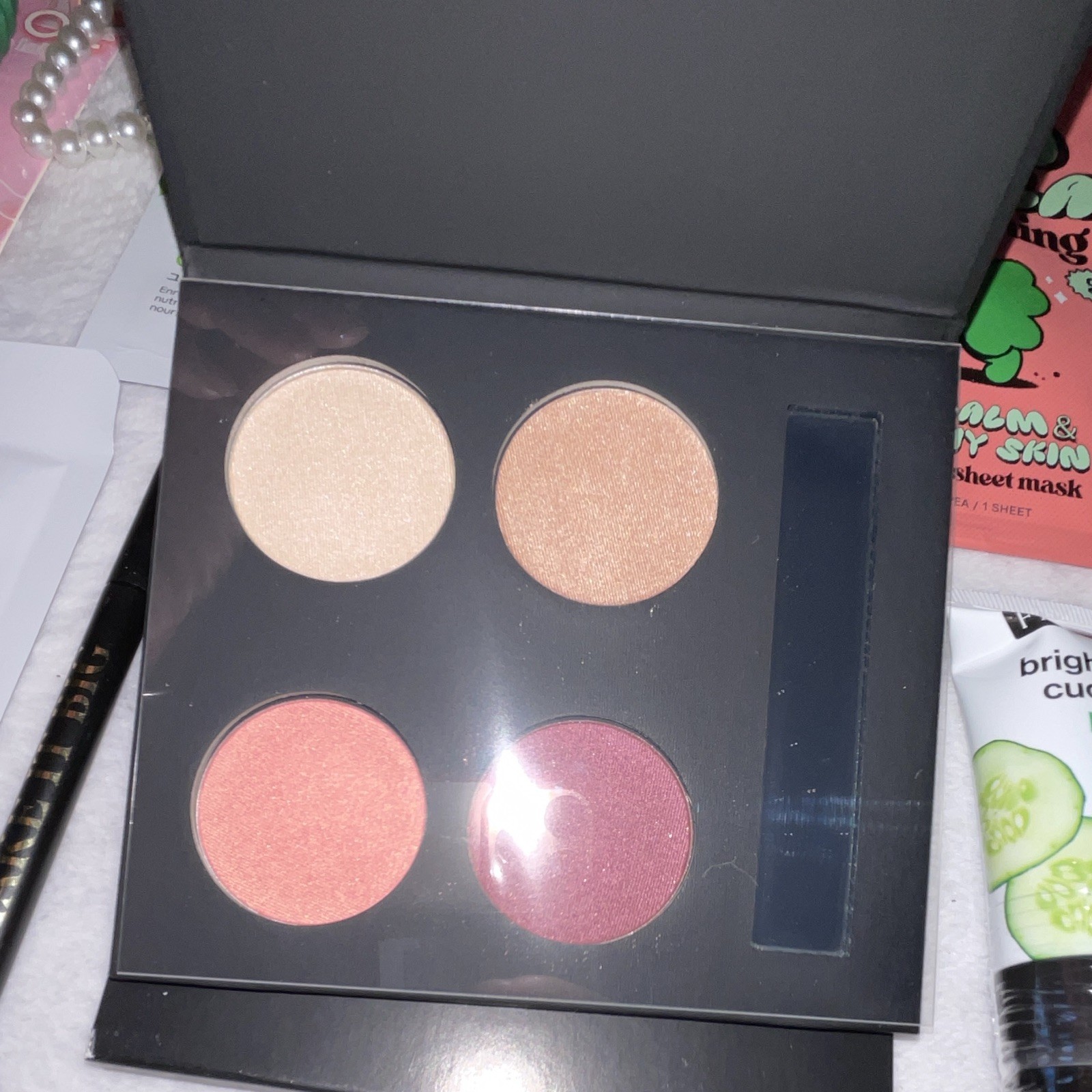 Beauty Lot: Hempz Palette, Crème Shop Masks, Allure AP-215 Lashes, lip gloss