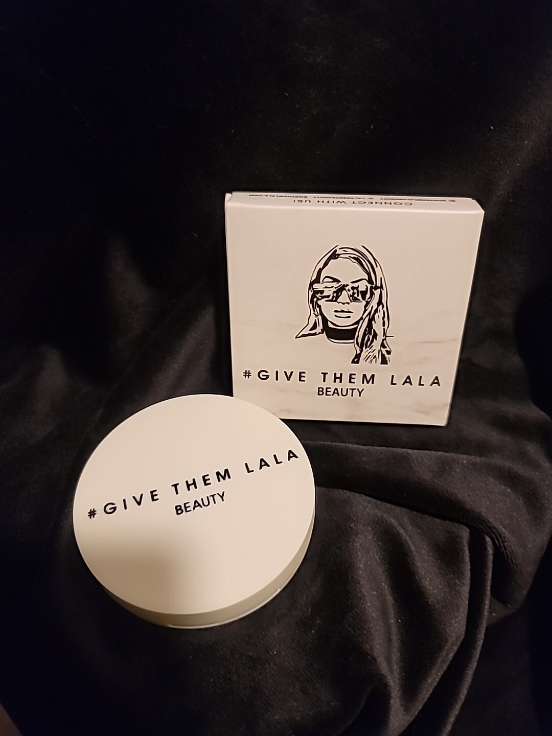NIB Give Them Lala Beauty Showstopper Highlighter Glow and Eyeliner Black SEALED