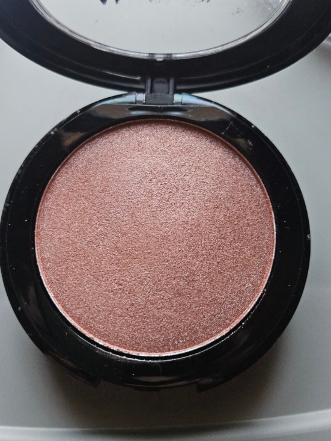 Assorted Discontinued Highlighters – Beauty Treats, Amuse & AOA Studio