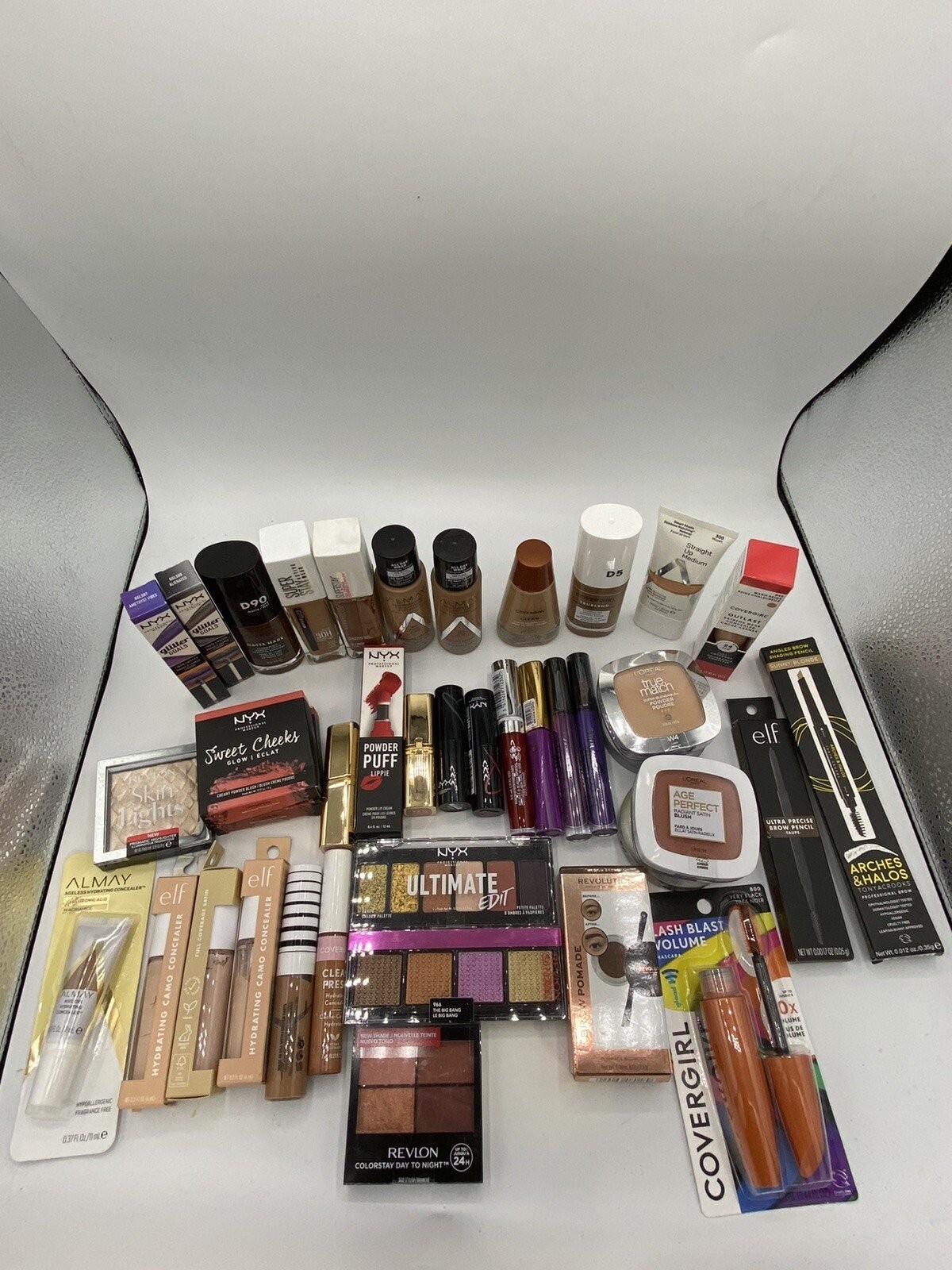 Mixed Assorted Lot Of Makeup Beauty Bundle Lot Of 25 Pieces All Skin Types