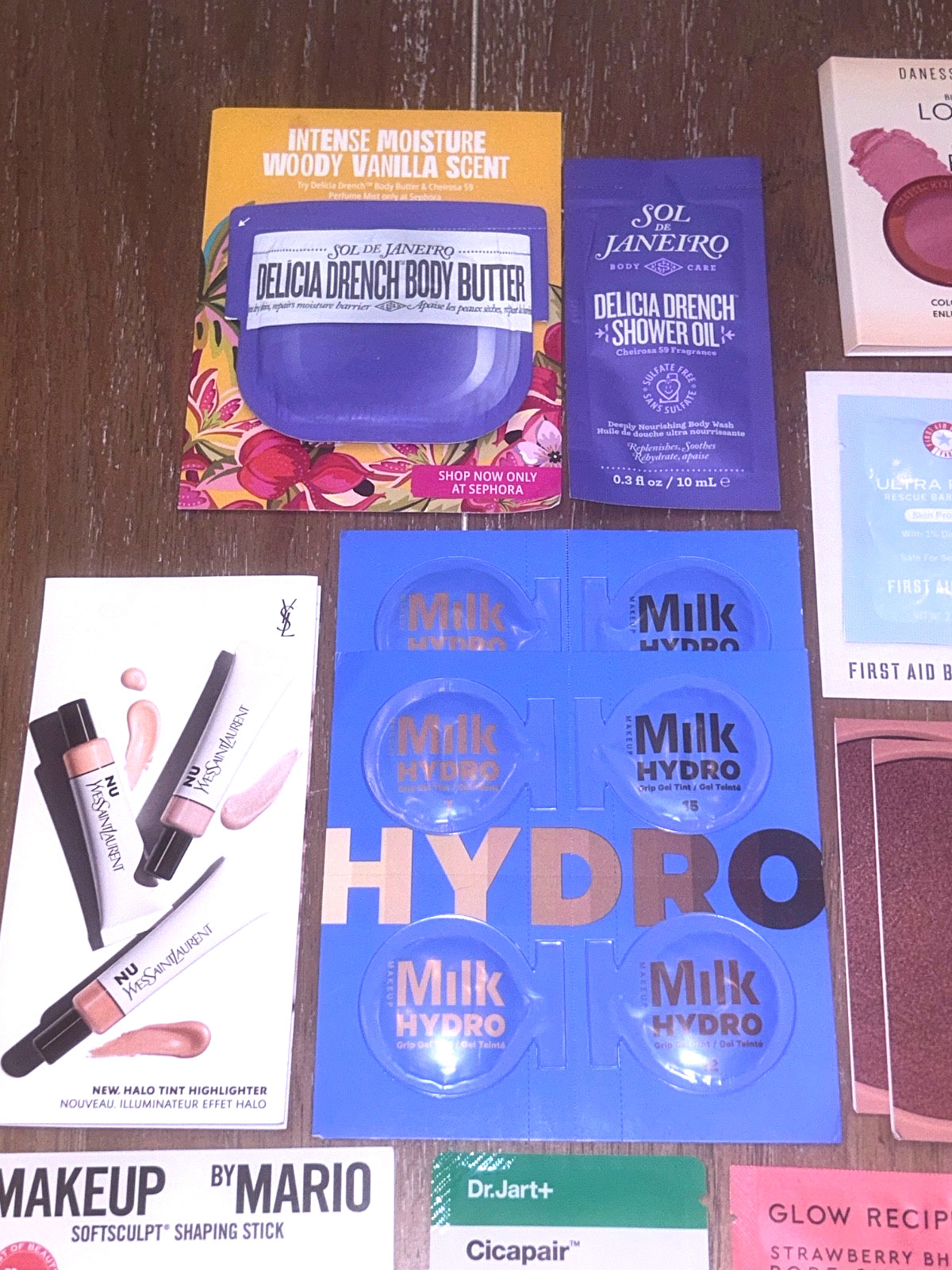 Mixed Lot of High End Sample/Trial Size Hair, Make-up & Skin Care Lot – 33 NEW