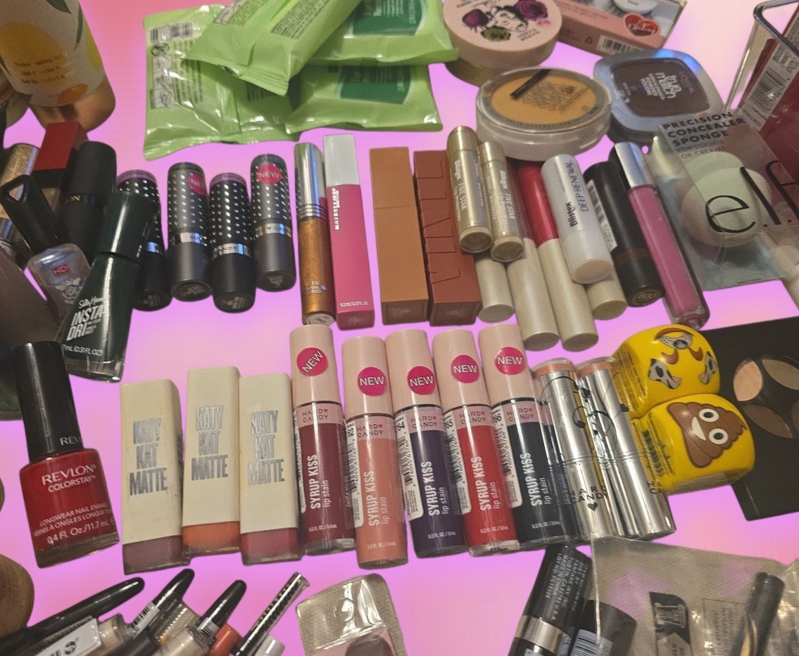 Wholesale MAKEUP LOT ~ 12 NEW COSMETIC ITEMS Gift Sets & Easter Basket Stuffers