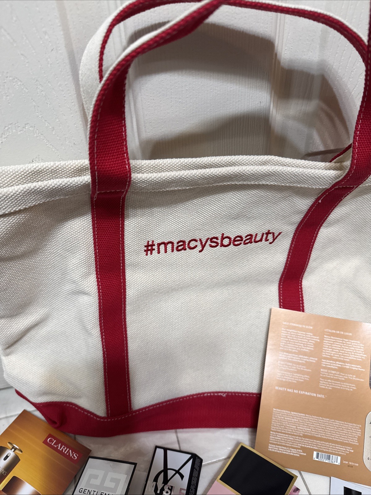 Macys 21pc Beauty Tote & Mixed Travel/Sample Set. NEW!