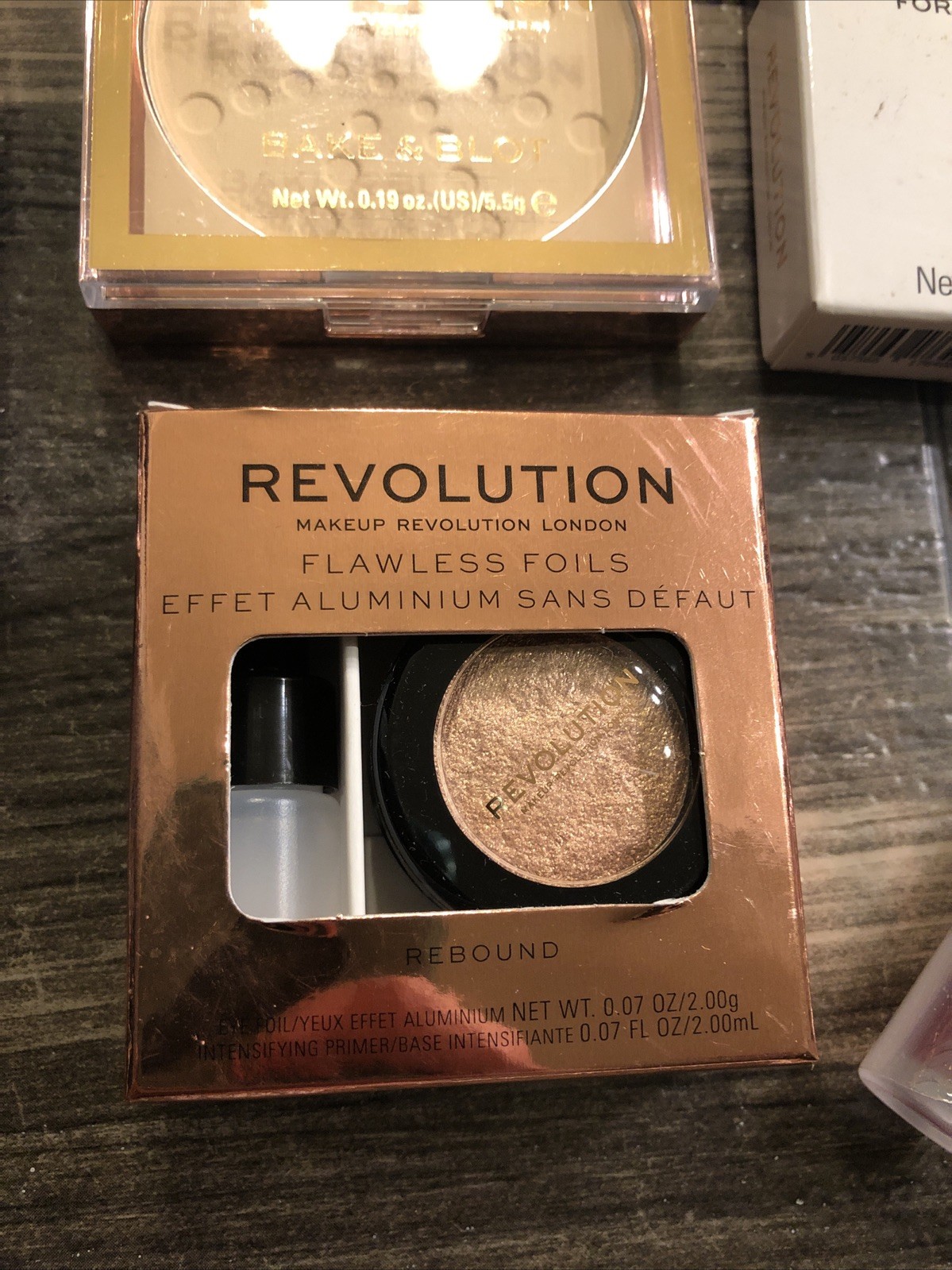 Revolution Makeup Bundle, Flawless Foils, Brow Sculpt Kit, Bake & Blot Highliter