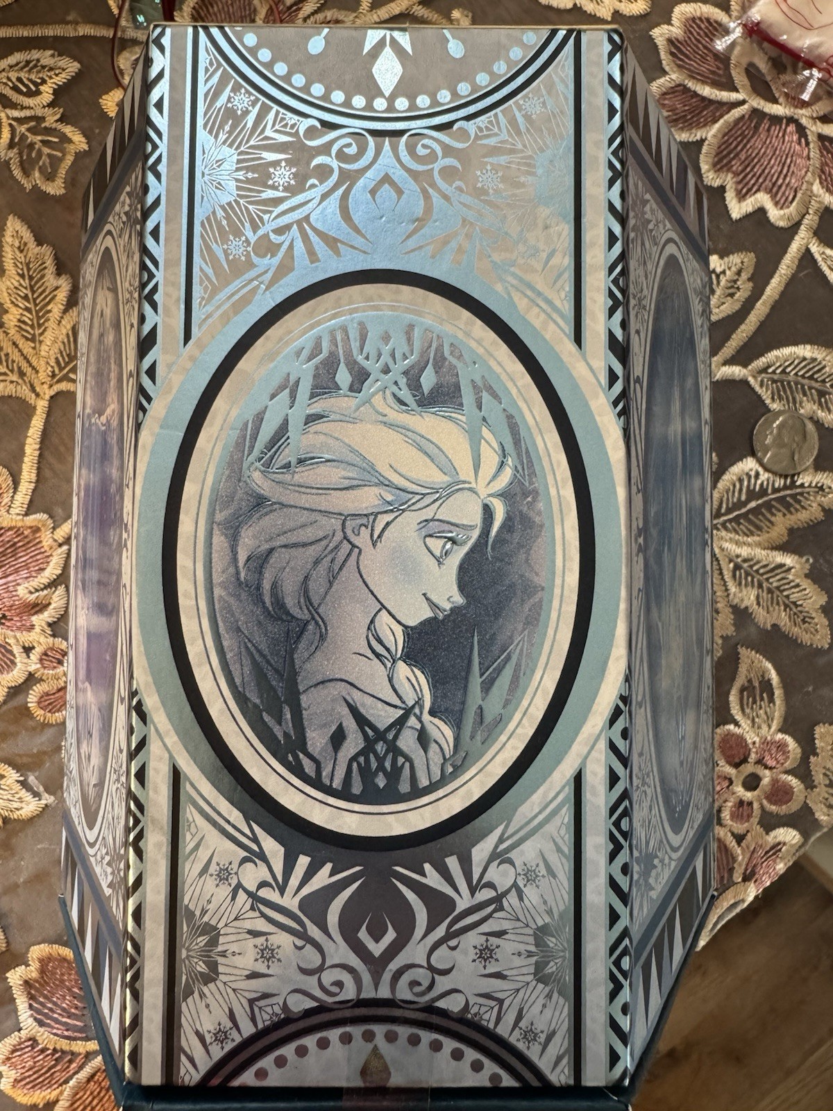 MALLY BEAUTY LIMITED EDITION FROZEN 7 PIECE SET – ELSA – NEW IN BOX – AUTHENTIC