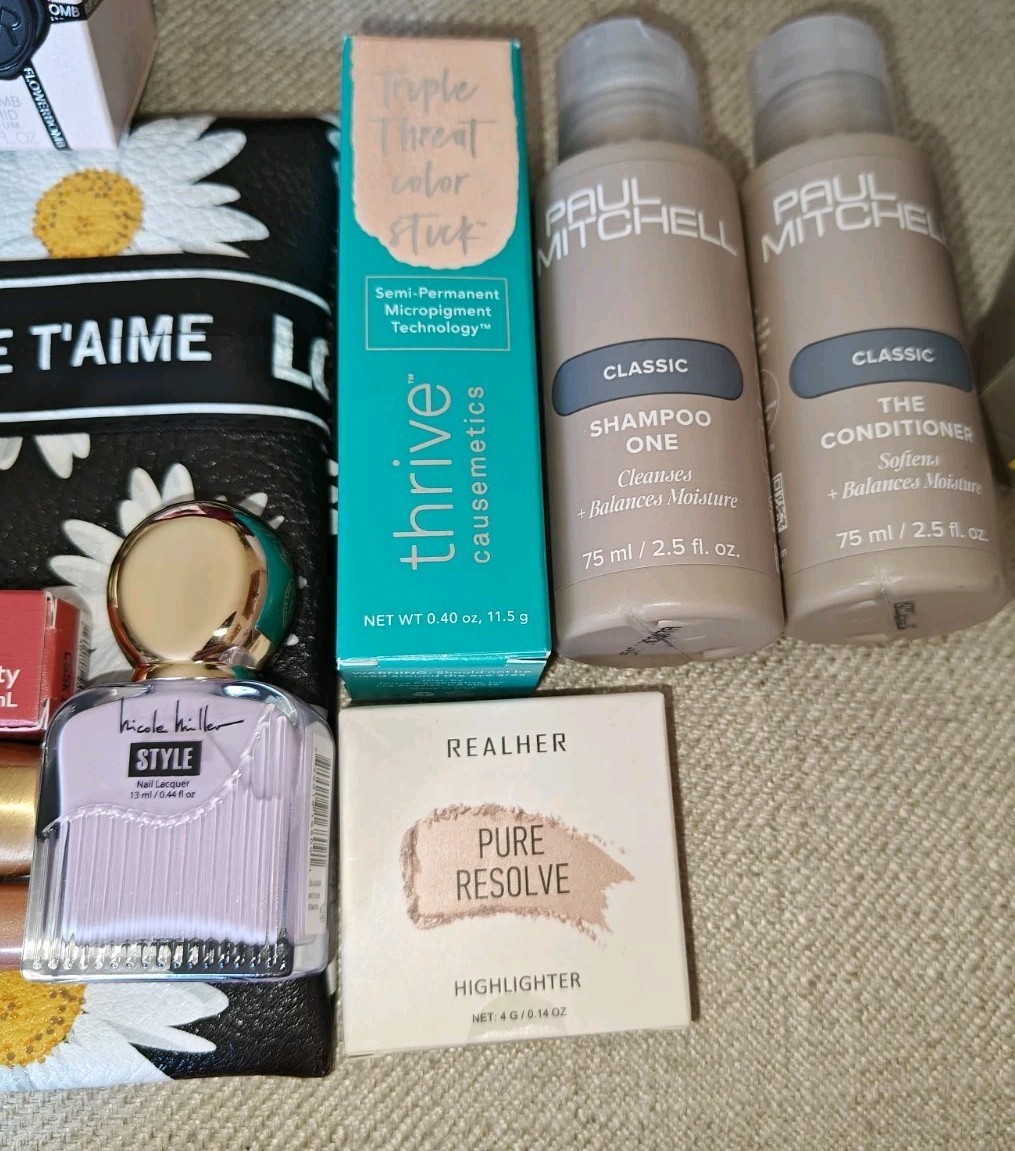 Big Beauty Bundle Feat: YSL, Thrive,Rare Beauty,Winkylux, Pixie,Too Faced, V&R +