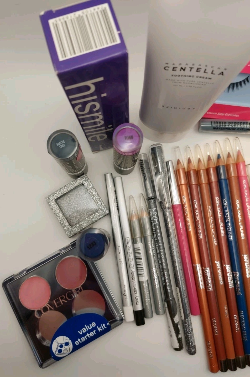 30 Piece Mixed Makeup & Personal Care Bundle – New