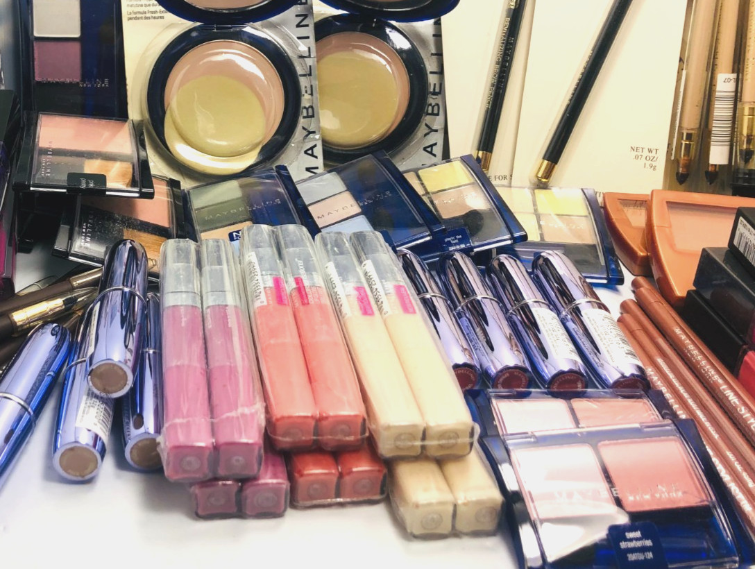 New HUGE 100 PC MAYBELLINE Makeup Lot **RARE HARD-TO-FIND ITEMS **GREAT DEAL!