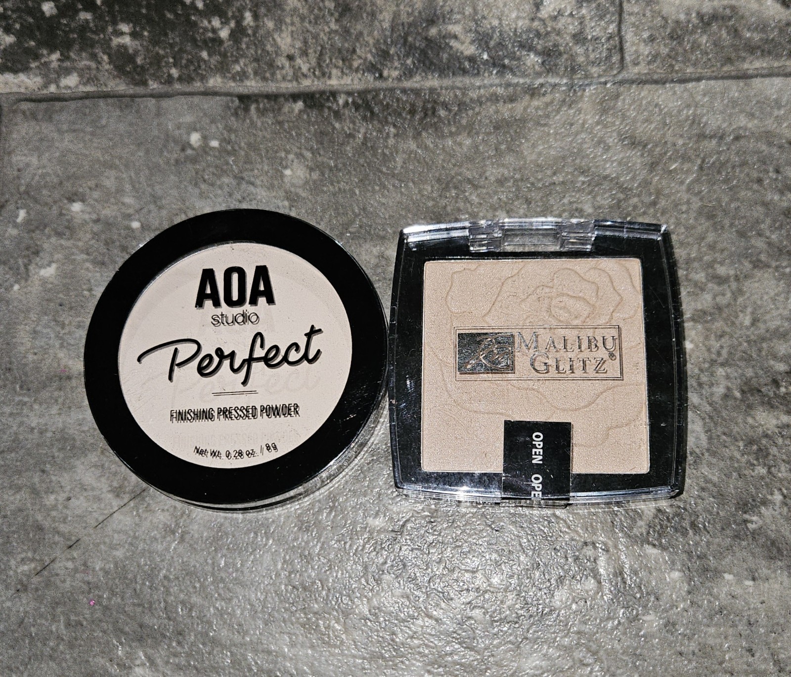 Malibu Glitz Pressed Luminous Powder + AOA Studio Perfect Pressed Powder