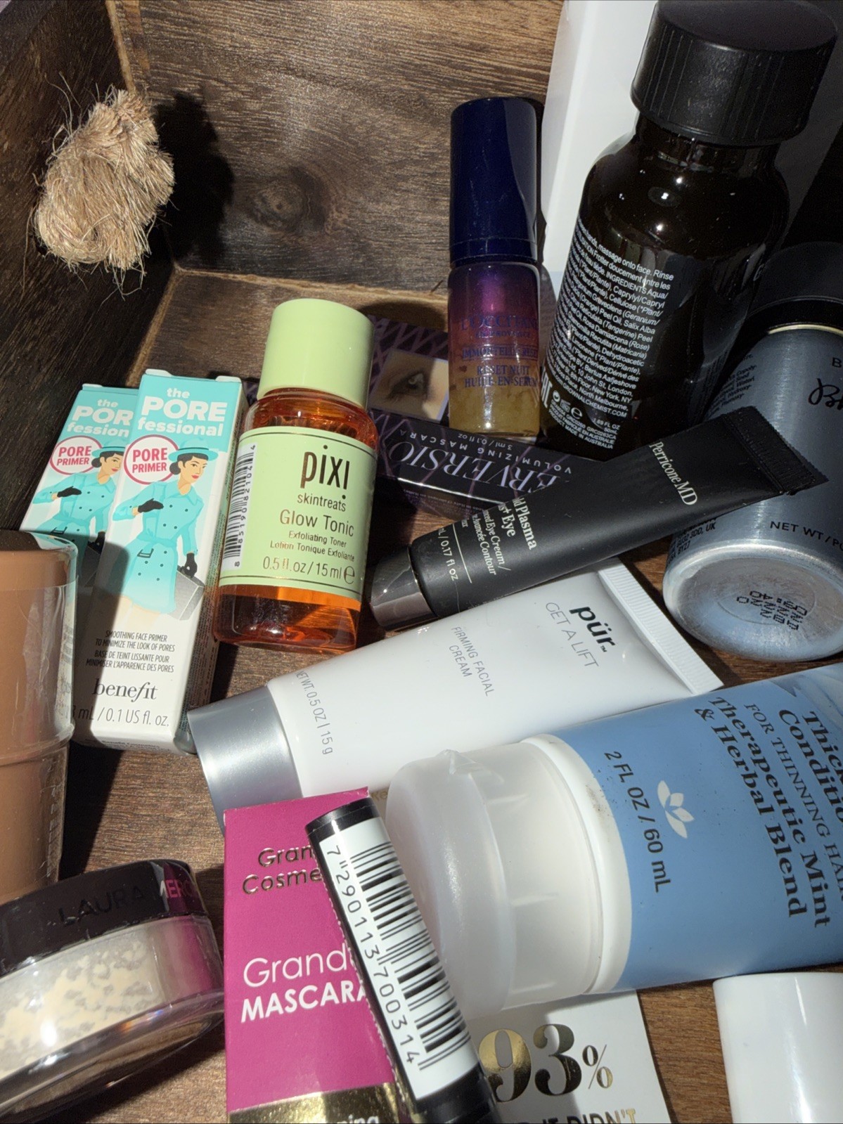 Lot of 30 Deluxe / Travel Size Hair, Skin Care, Makeup Beauty Product Samples AA