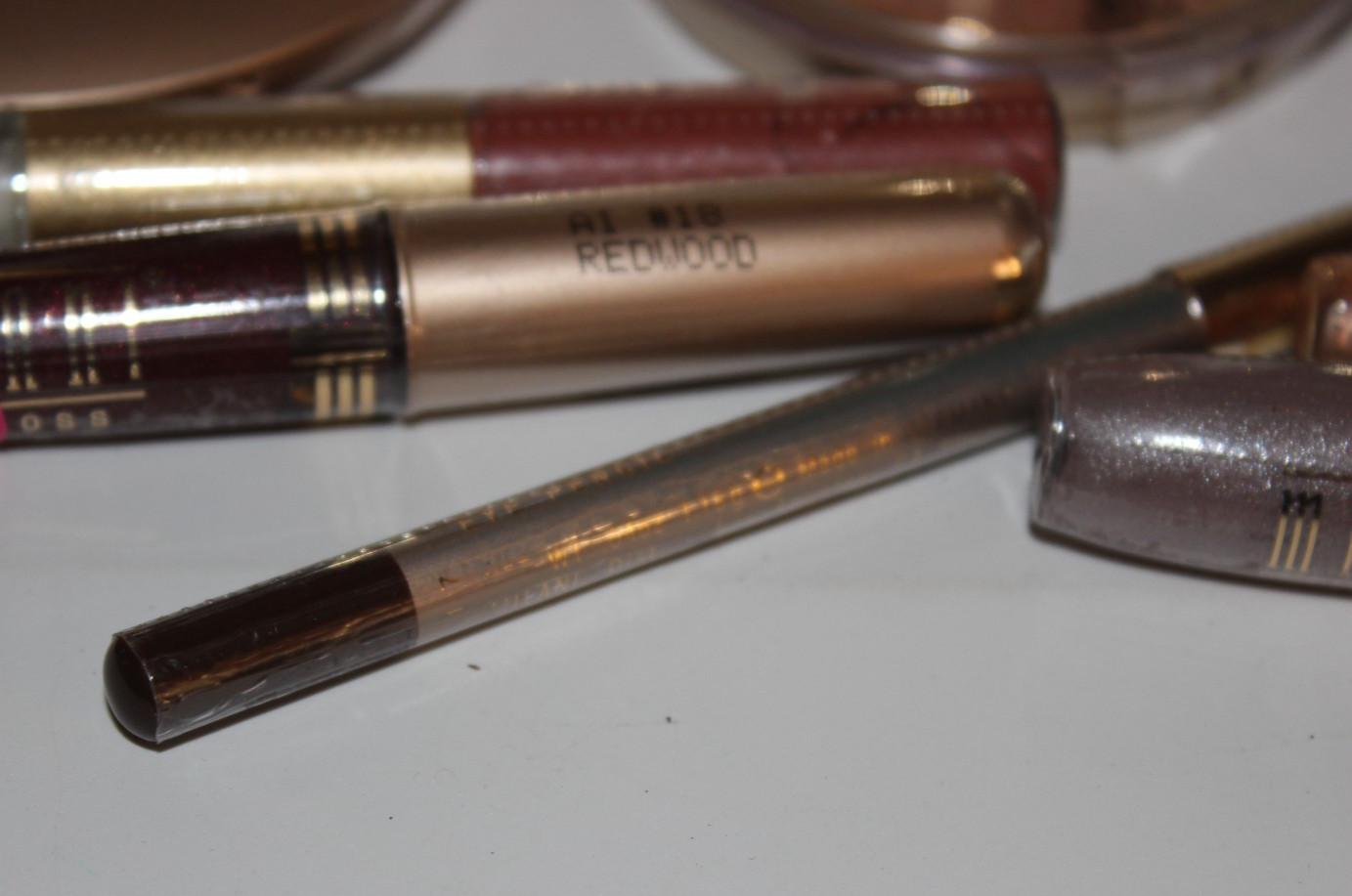 Huge 16 Lot Milani Assorted Eye Shadow, Lips, Loose & Pressed Powder, Mineral