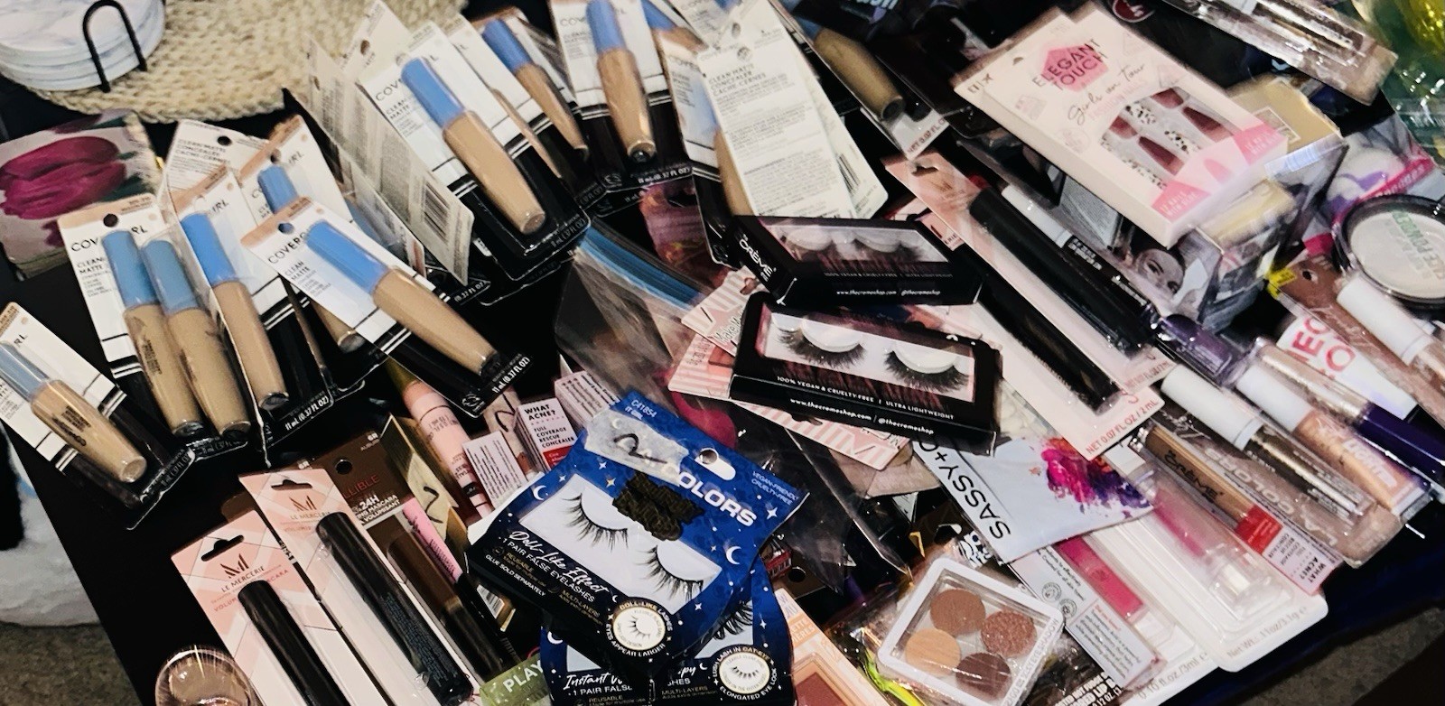 25 Pieces All New Mix Cosmetic Lot