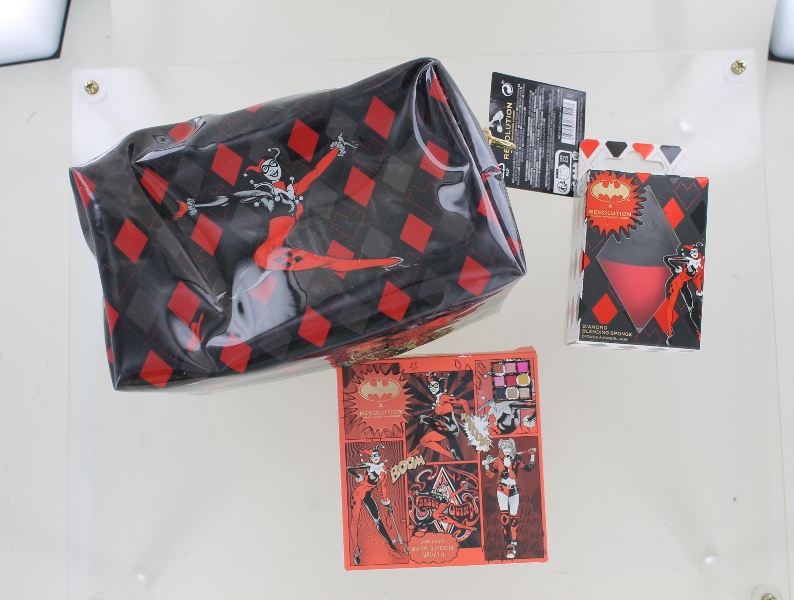 New Revolution Makeup Harley Quinn Lot – Cosmetic Bag, Eyeshadow Palette, Sponge