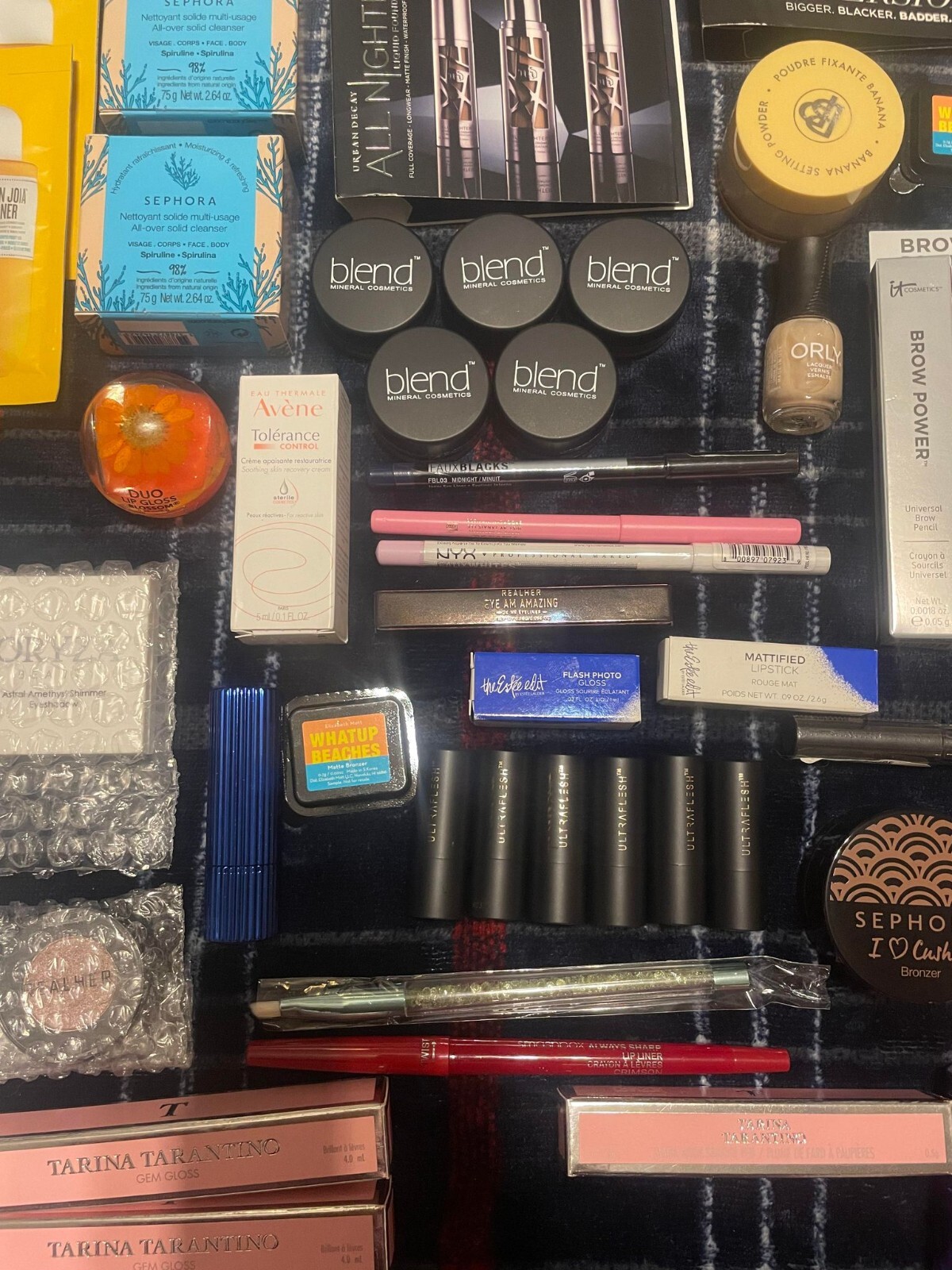 5 Piece Random Makeup Lot + Bag- Clinique, Smashbox, KVD, Tarte,UD, Dior & More