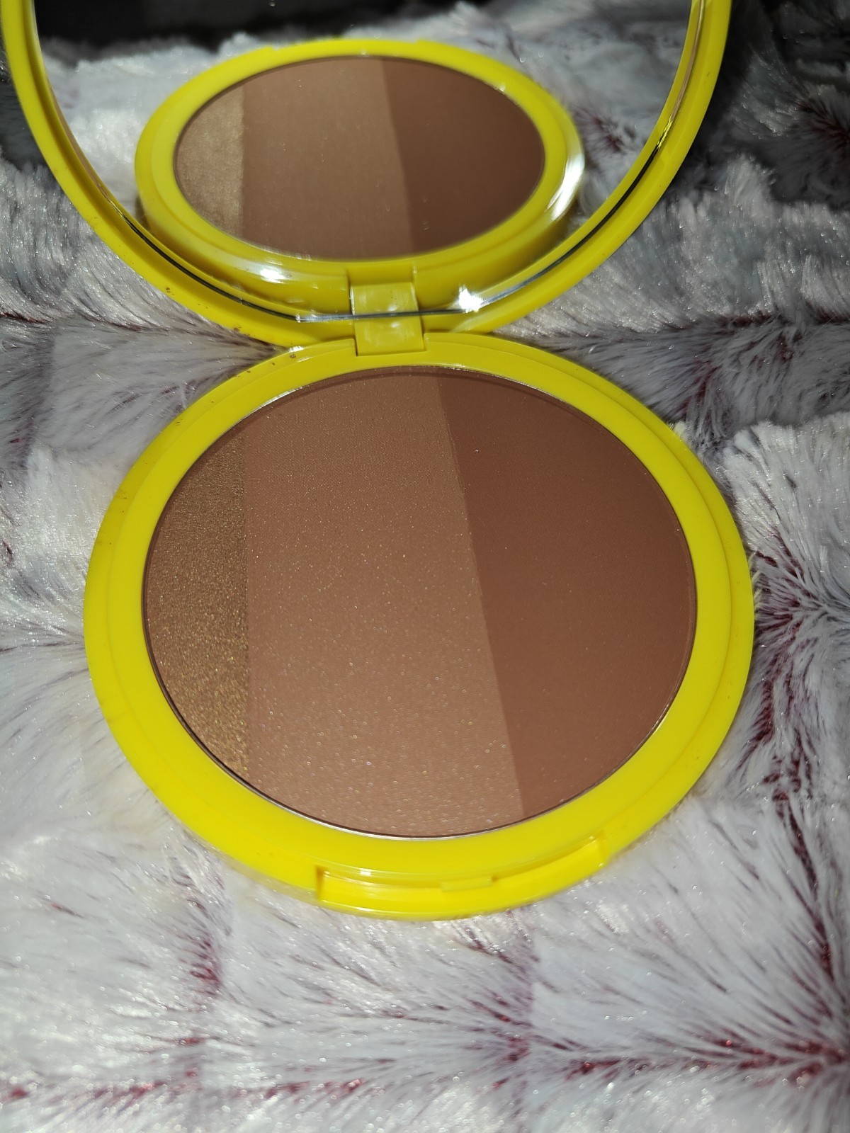 Beauty Bundle Feat Studio Makeup,One/Size, PIXI,Ann Klein, Lottie,Milani, Flower