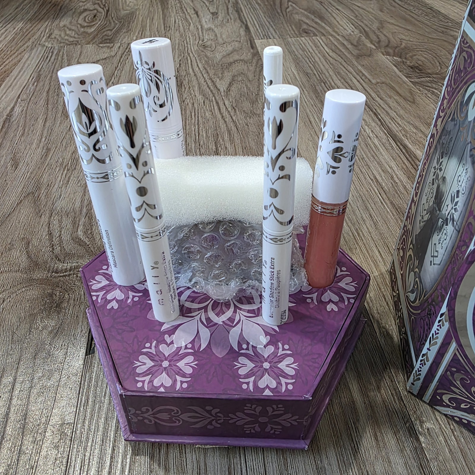 Disney x Mally Makeup Beauty Limited Edition Frozen 7 Piece Set Anna