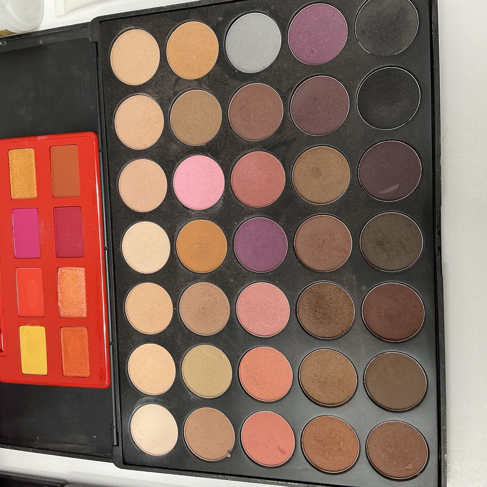 Makeup Bundle Lot Morphe Eloise ACE Pro Case Palettes Spray Powder