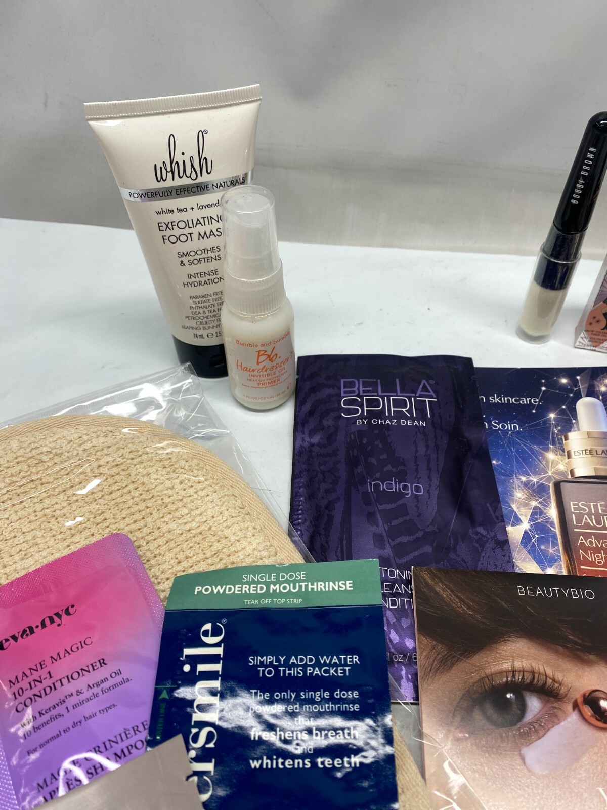 Mixed Makeup Beauty Lot – 19 Sample Pieces – Clinique, Estee Lauder, benefit etc