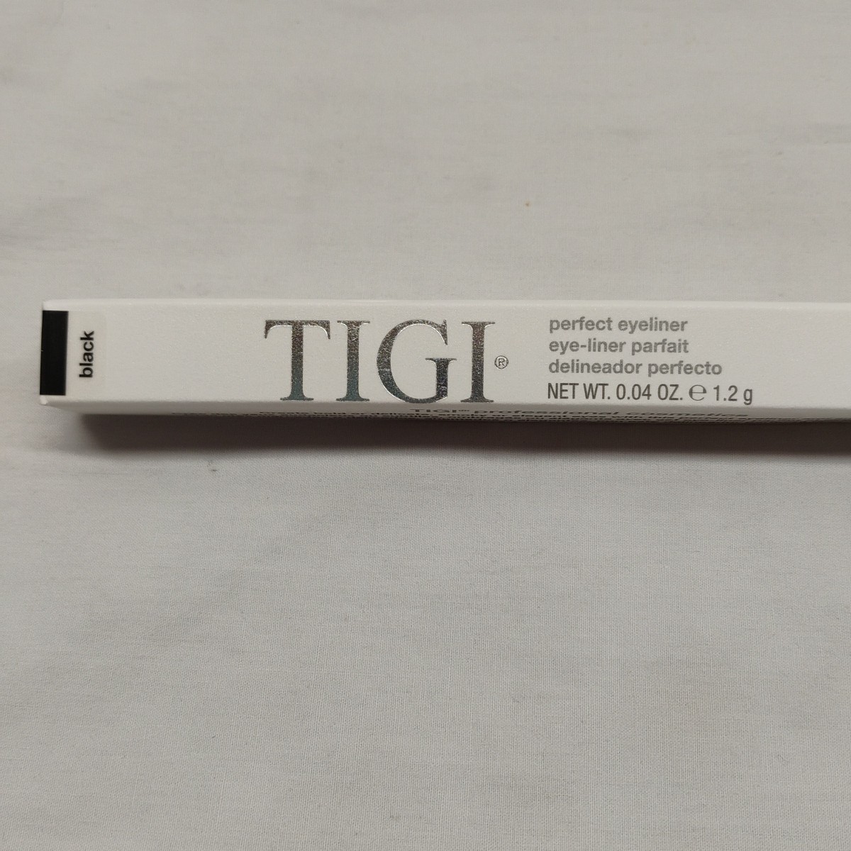 Tigi Professional Cosmetics 5pc Lot Eye Maker Up Remover Foundation Eye Shadow