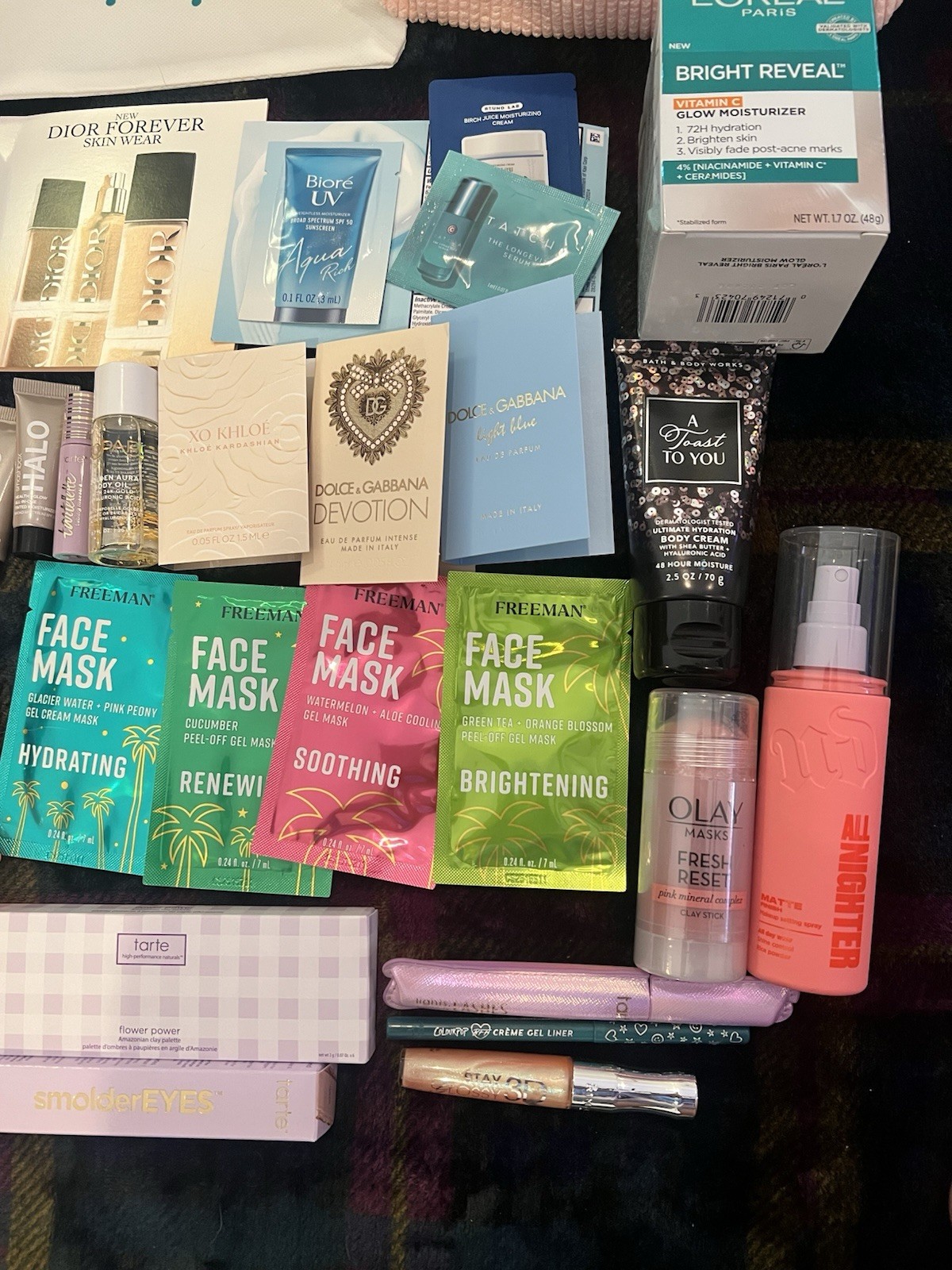 37 Piece Beauty Bundle W/8 Full Size Products