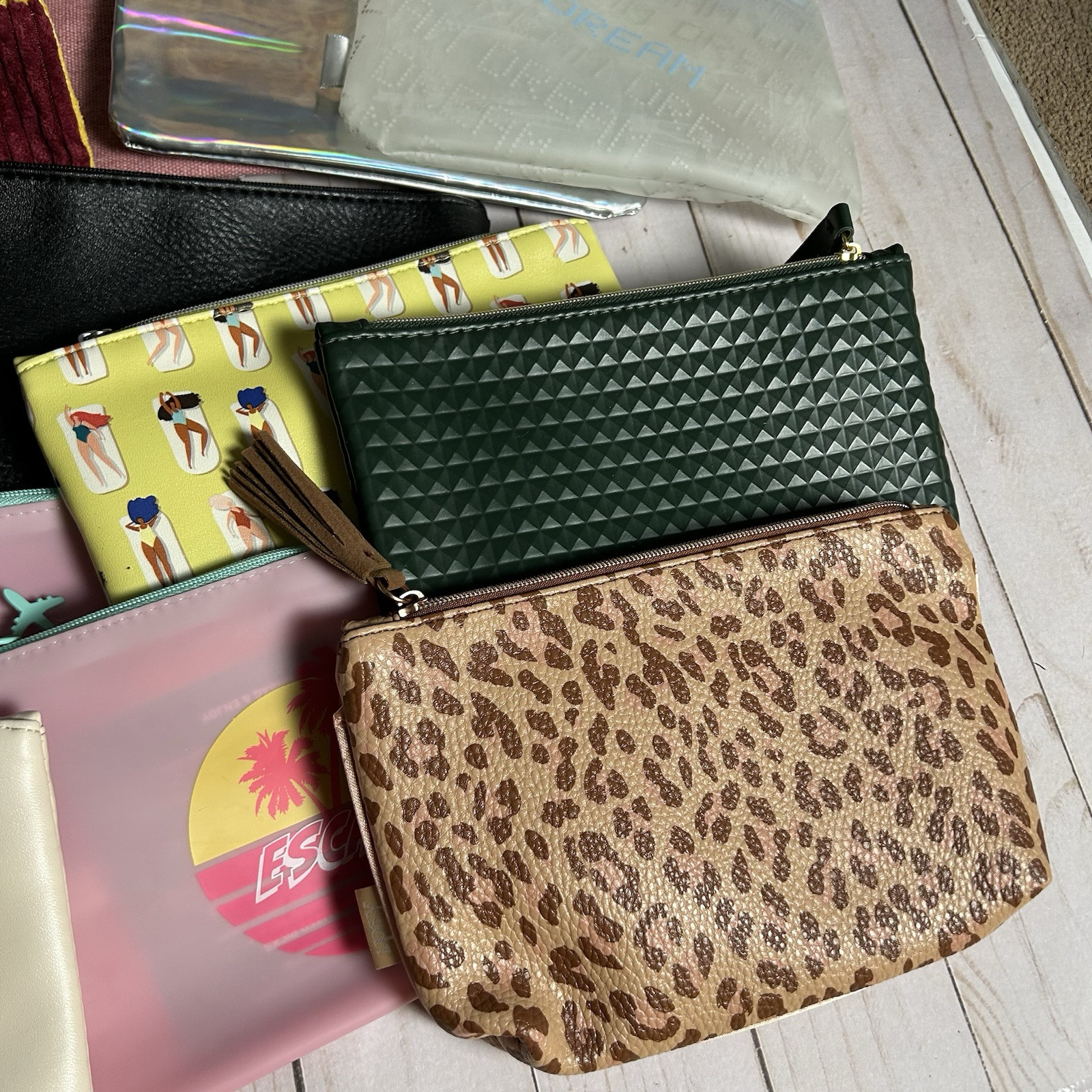 IPSY 16 Bag Lot Cheetah Leopard Velvet Red Yellow Green Pink Black Makeup #25