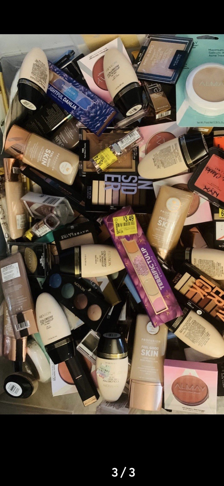 10 Pieces Makeup Bundle Lot