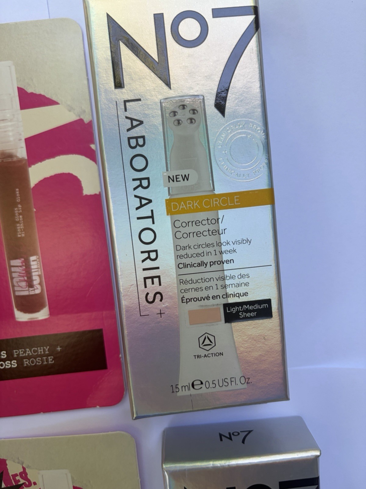 Lot 4 Pc New NOS Makeup No7 Labs Corrector 15mL .5 Oz Light / Med + 2 Lip Gloss