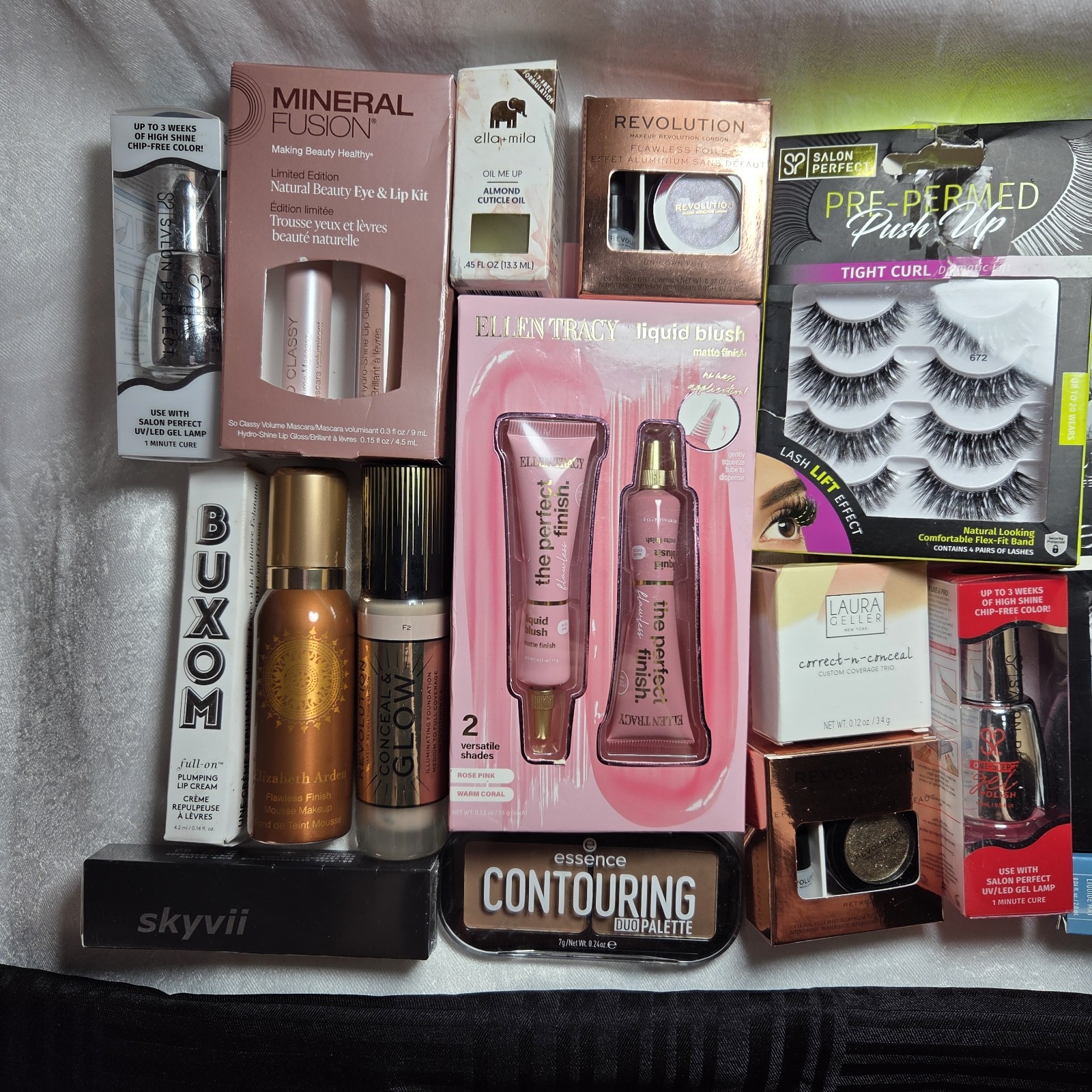 Mixed Makeup Beauty Bundle 19 Pieces