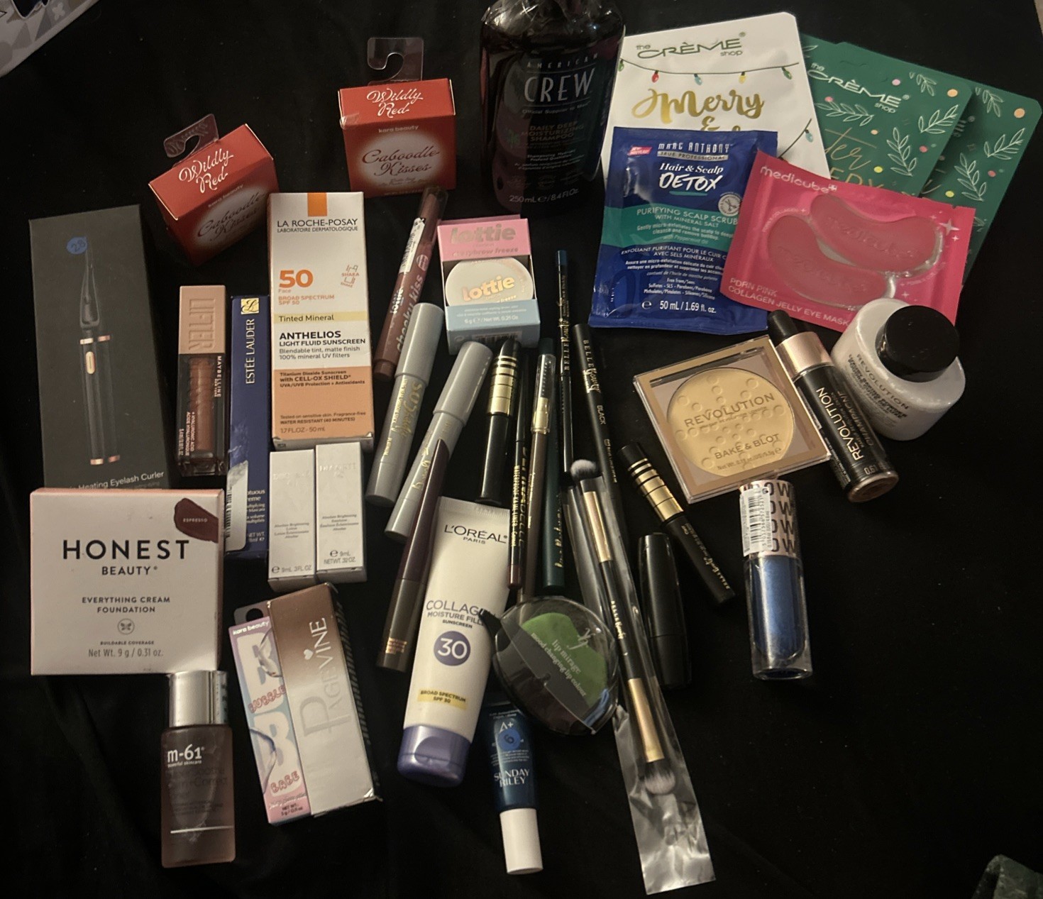 44 pcs Mixed Makeup Bundle, Lancôme, Belle, Honest, Estee , La Roche, L’Oréal ..