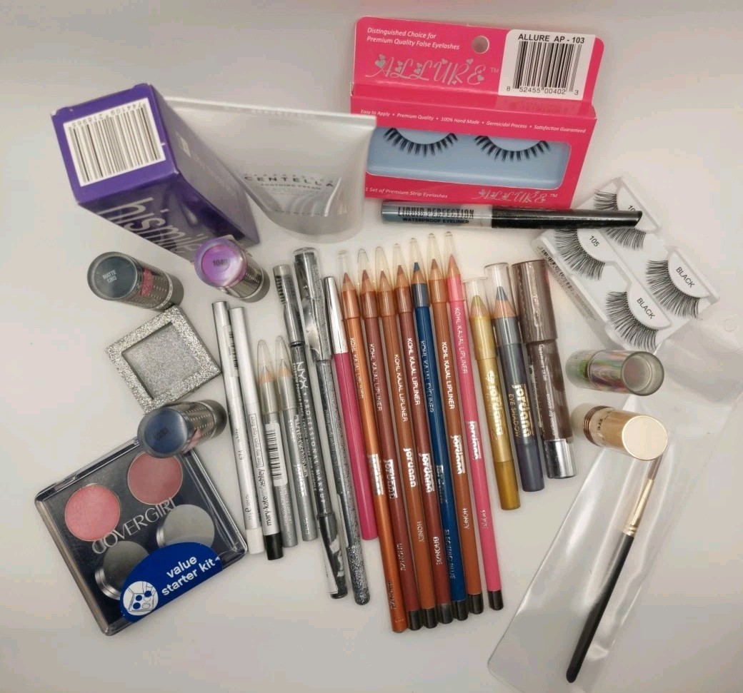 30 Piece Mixed Makeup & Personal Care Bundle – New