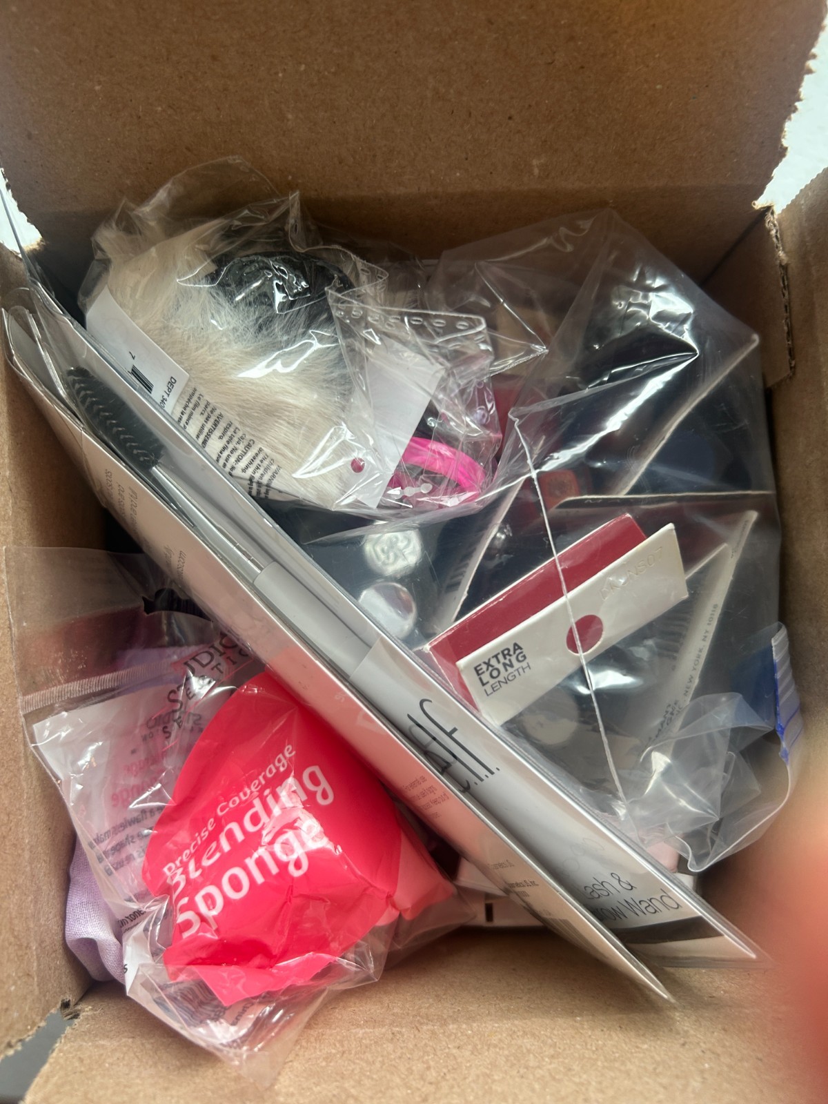 Make Up And Beauty Liquidation Mystery Box 30 ITEMS