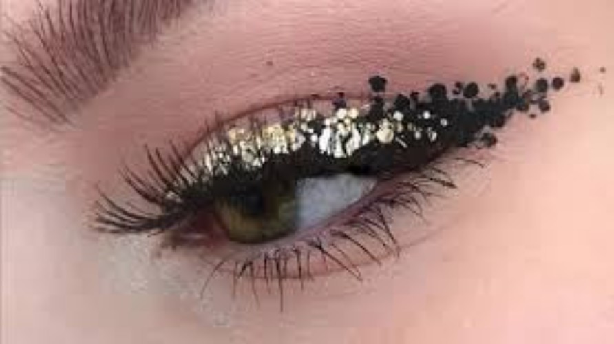 Chic Black Face Glitter with Holographic Shine – Perfect for Parties & Raves