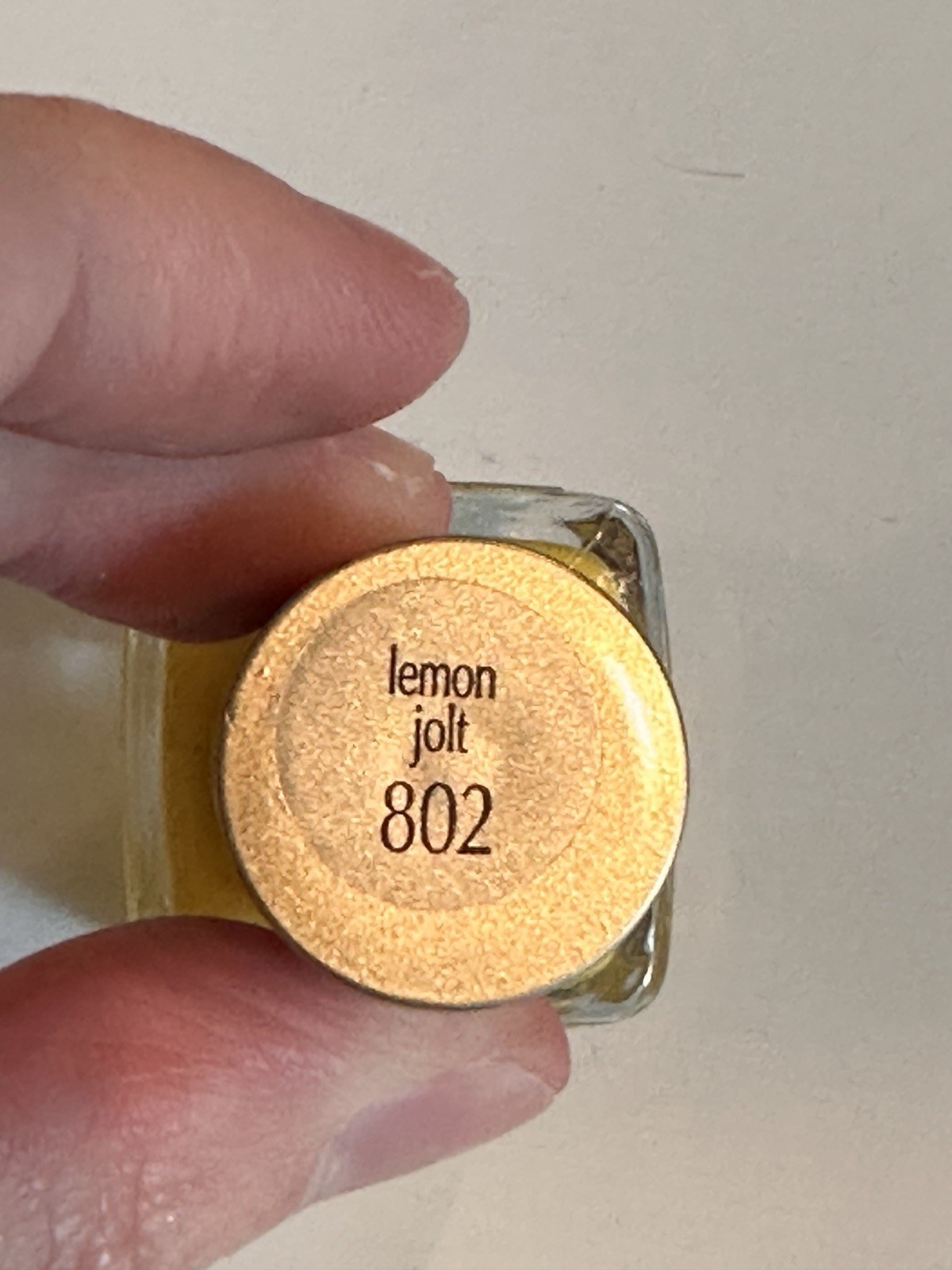 L’Oreal Cosmetics Lot Lip & Nail Matte-Caron Lipstick 800 Lemon Jolt Polish 802