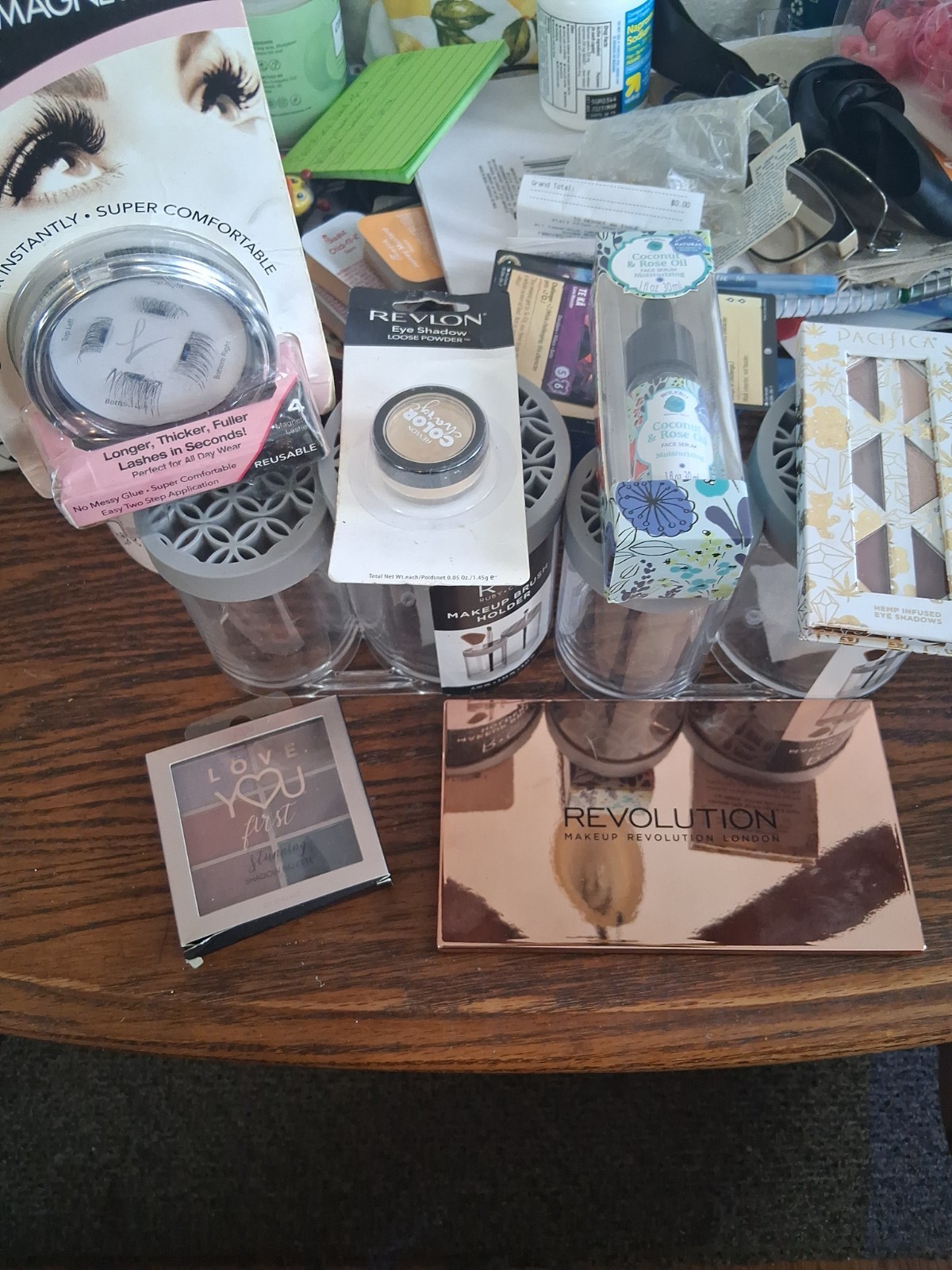 Beauty Lot 8 Piece Set Revlon Pacifica Revolution Lash Magnets 2 Brush Holders