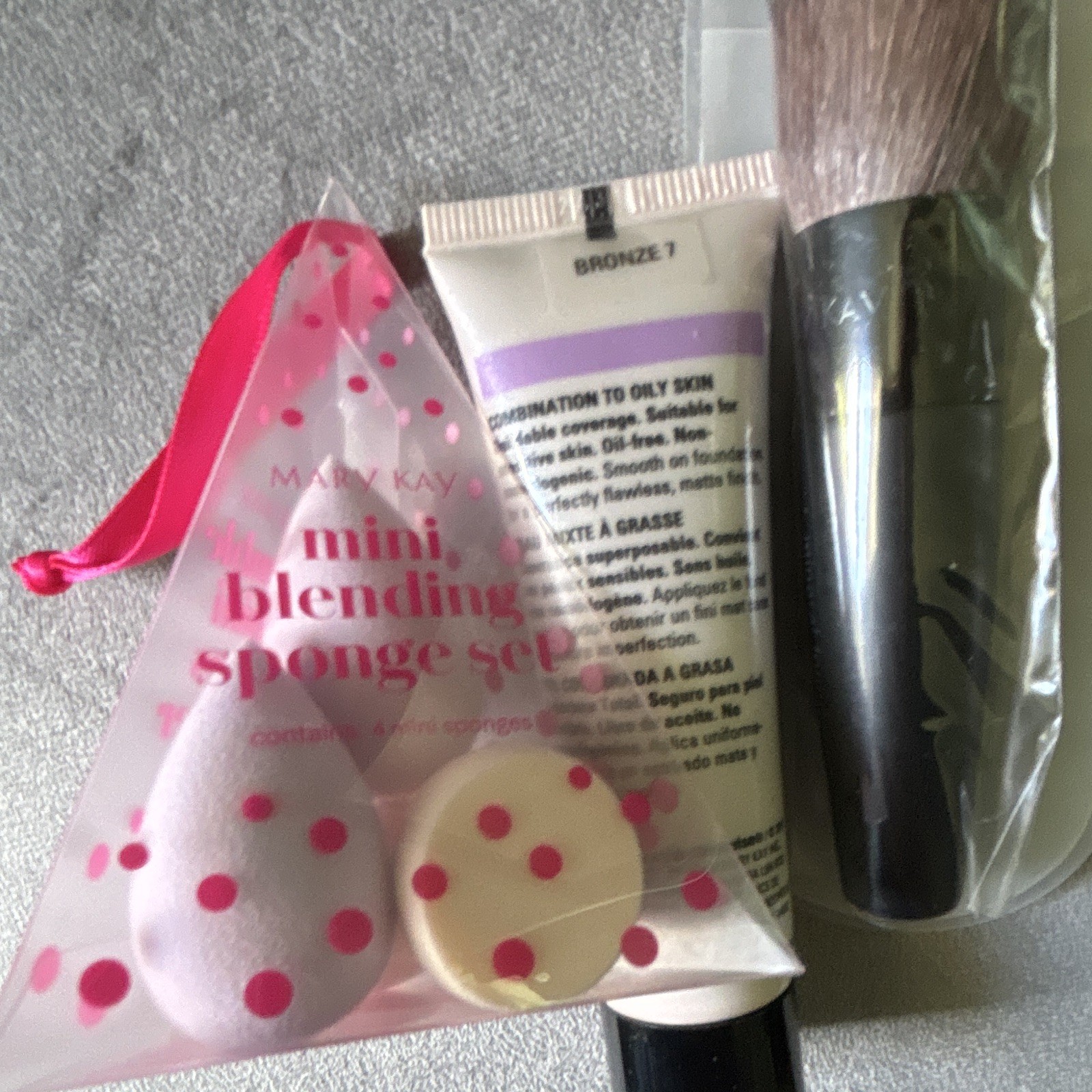 Mary Kay TimeWise Matte-Wear Foundation Bronze 7 w/ Brush + Sponge