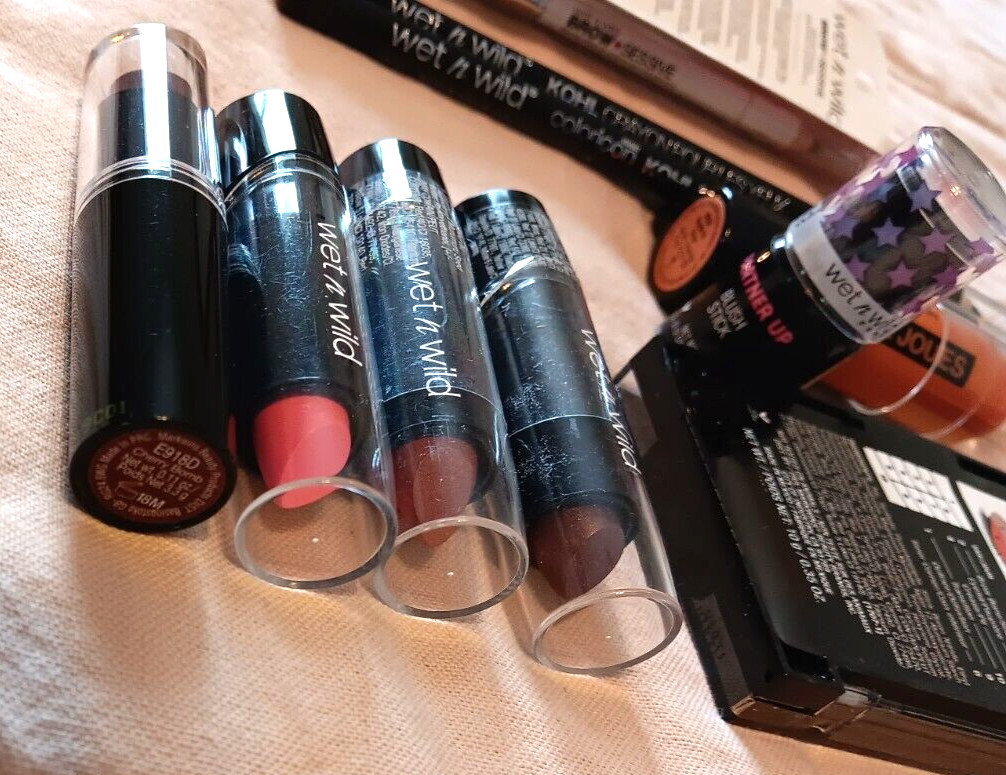 Wet n Wild Lot Medium Brown Brow Sessive Eye Pencil Eyeshadow Blush Lipstick